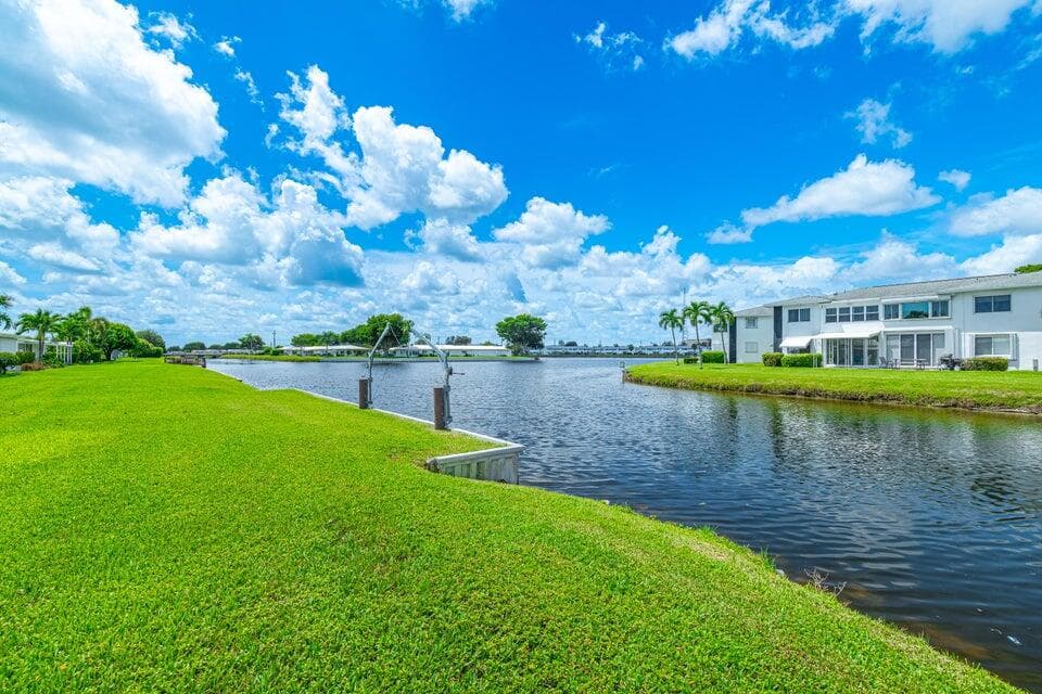 135 NW 14th Street, Boynton Beach, FL 33426 — photo 3 of 42