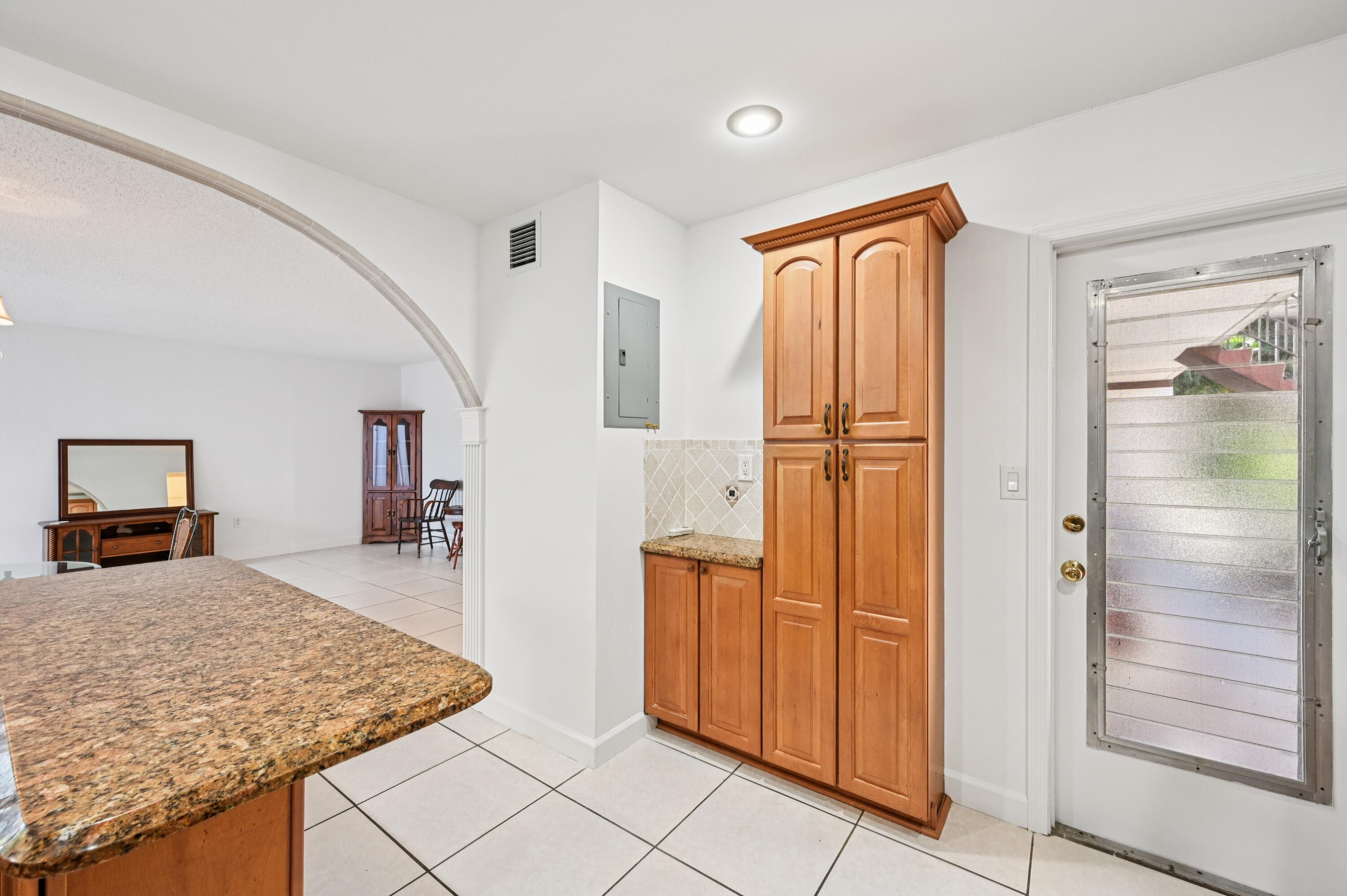 7 N Greenway Village N 111, Royal Palm Beach, FL 33411 — photo 6 of 23
