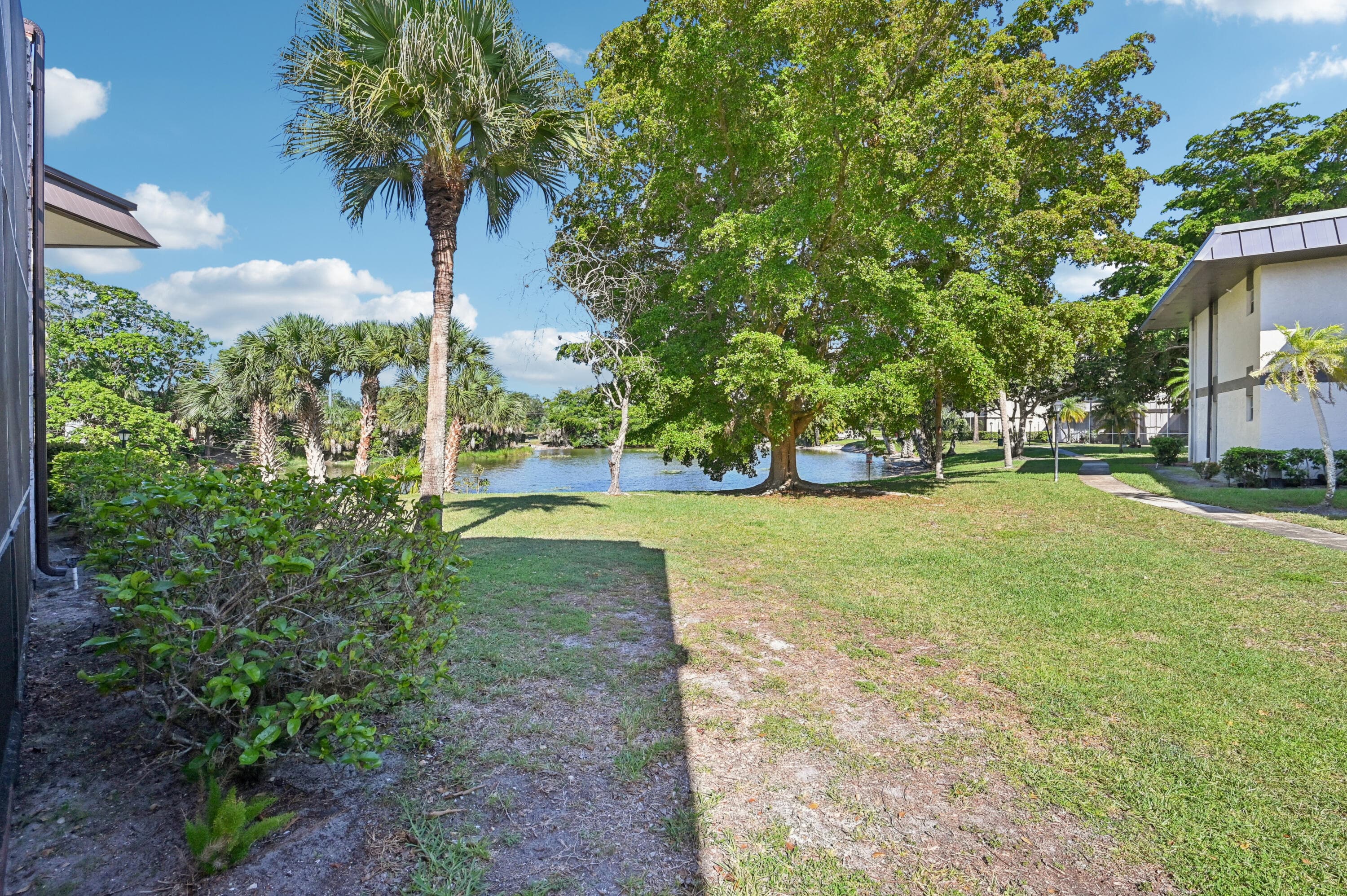 7 N Greenway Village N 111, Royal Palm Beach, FL 33411 — photo 22 of 23