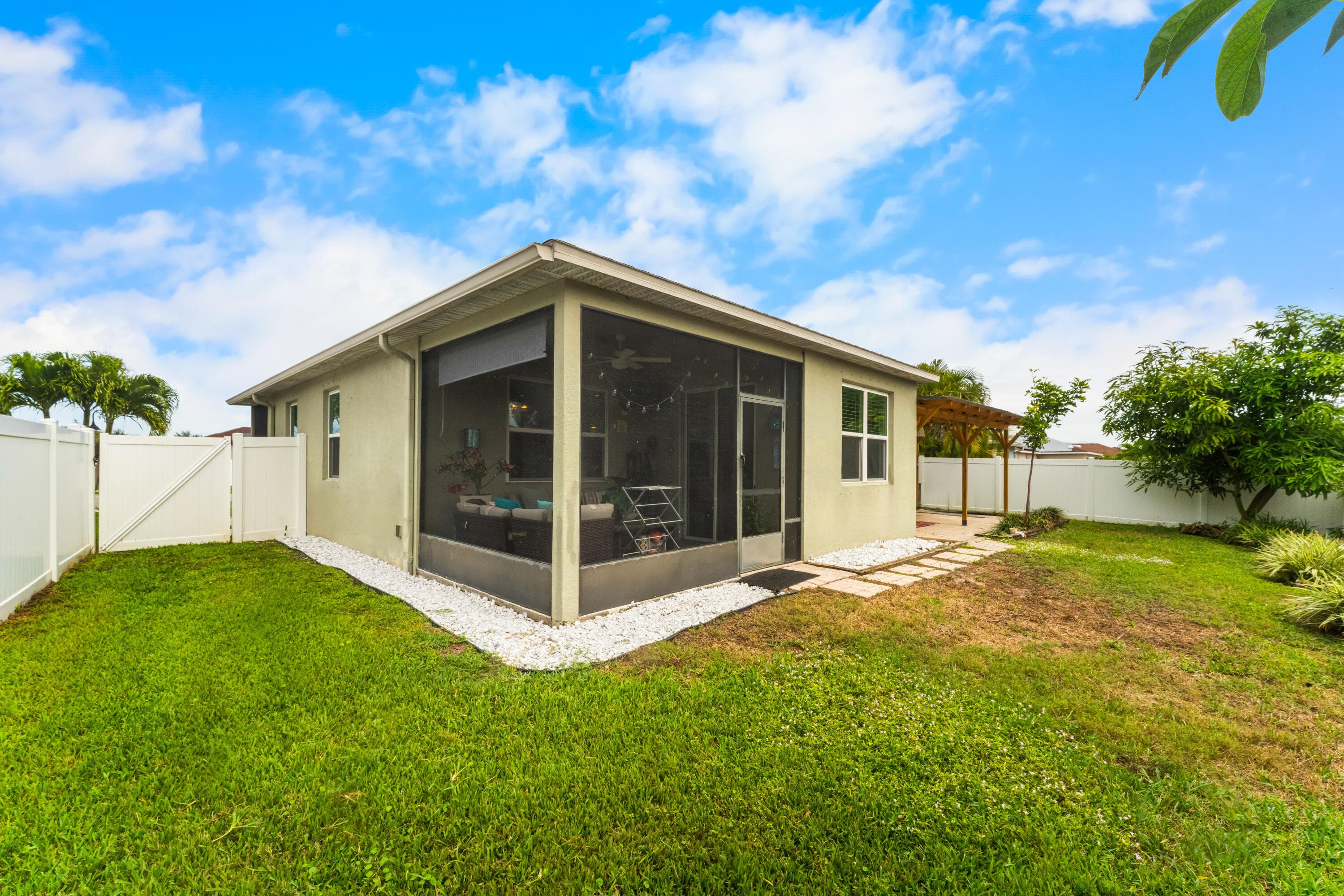110 65th Avenue E, Bradenton, FL 34203 — photo 26 of 42