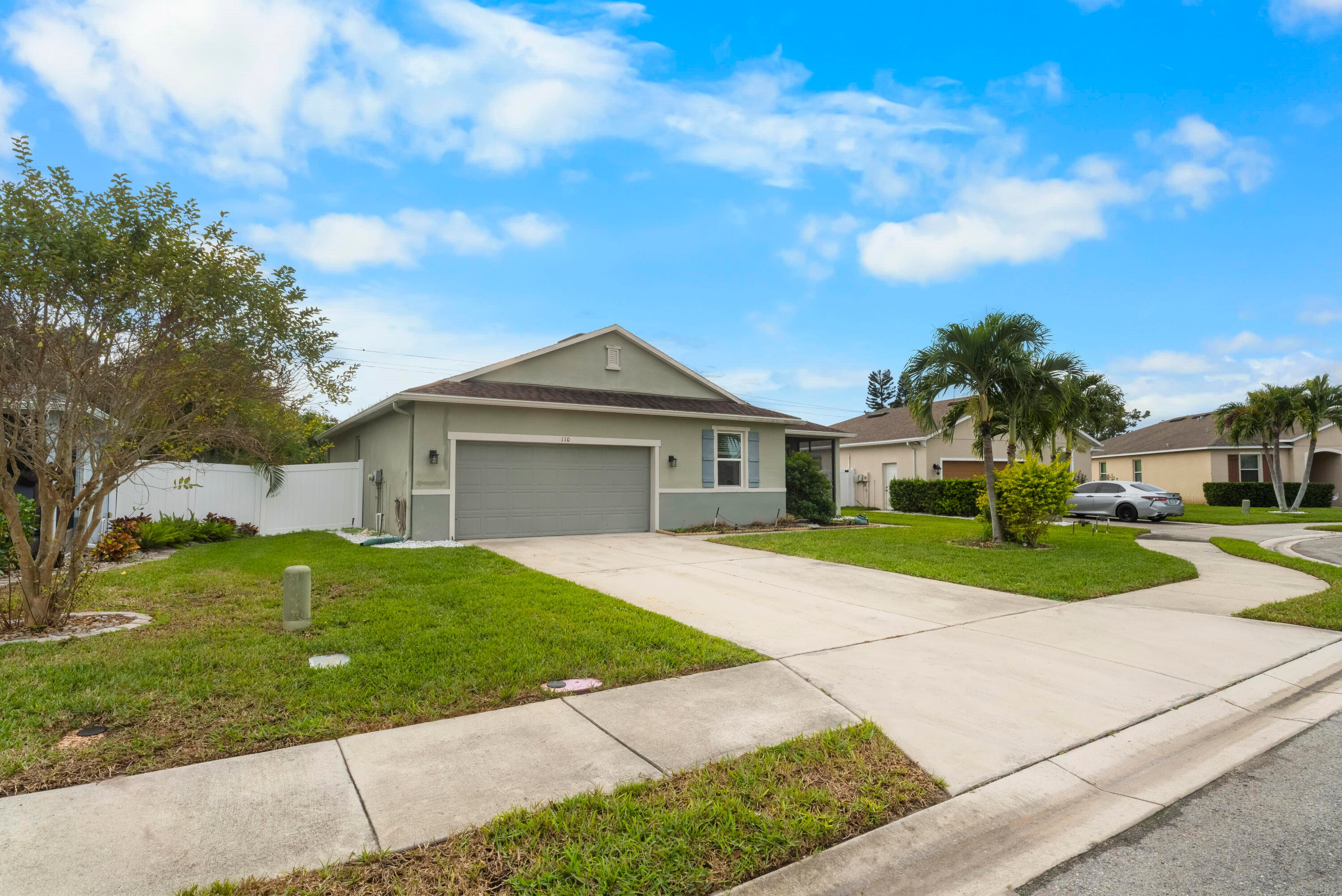 110 65th Avenue E, Bradenton, FL 34203 — photo 2 of 42