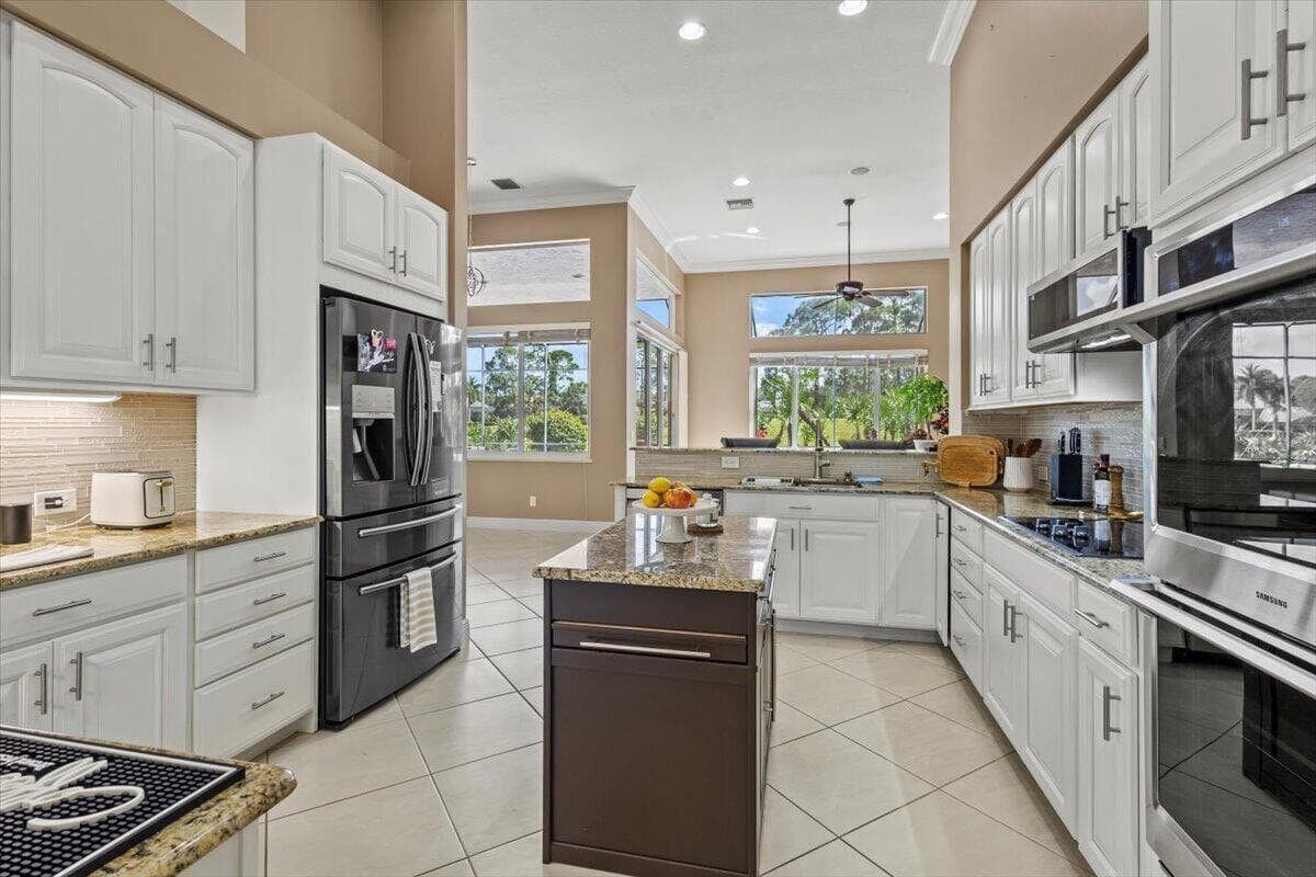 8048 Links Way, Port St. Lucie, FL 34986 — photo 34 of 70
