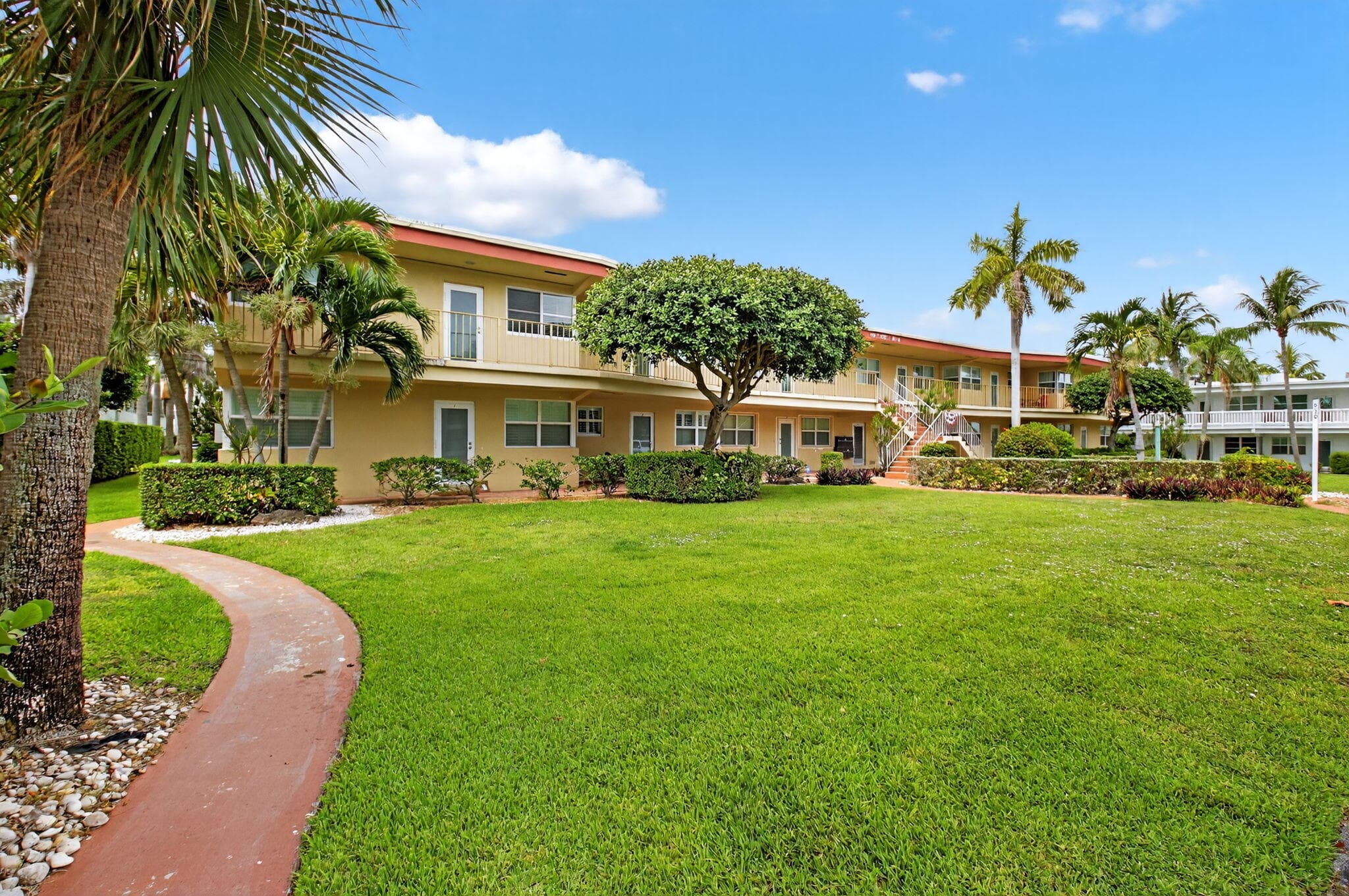 930 Osceola Drive 8, Boca Raton, FL 33432 — photo 21 of 33