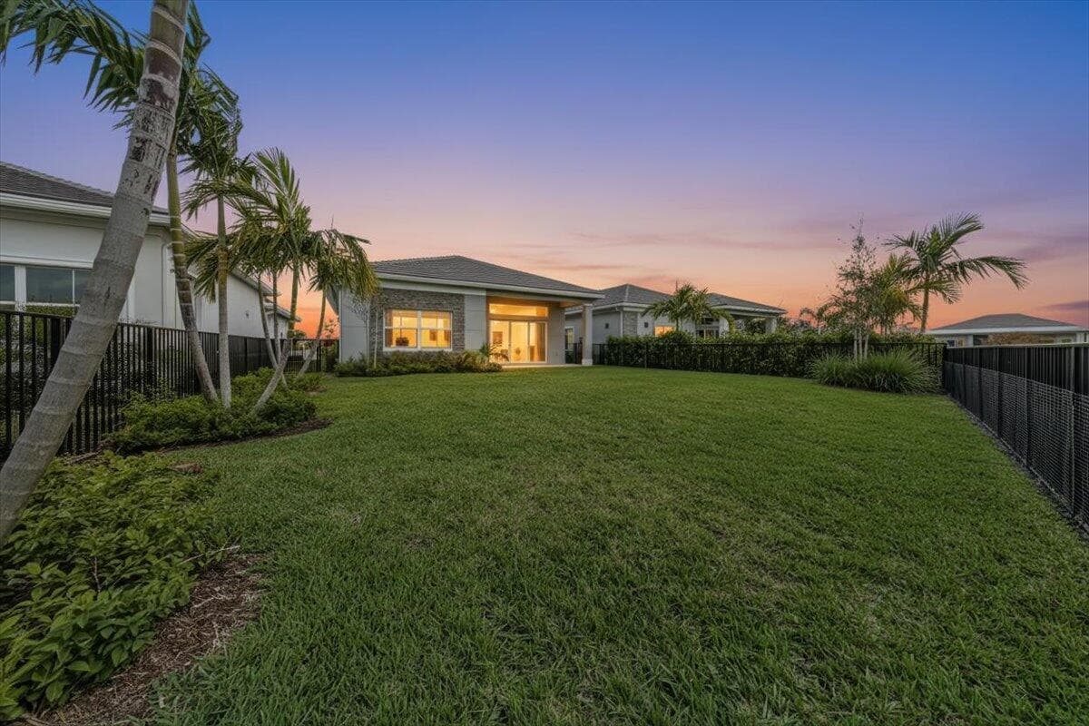 10161 Timber Creek Way, Palm Beach Gardens, FL 33412 — photo 8 of 98