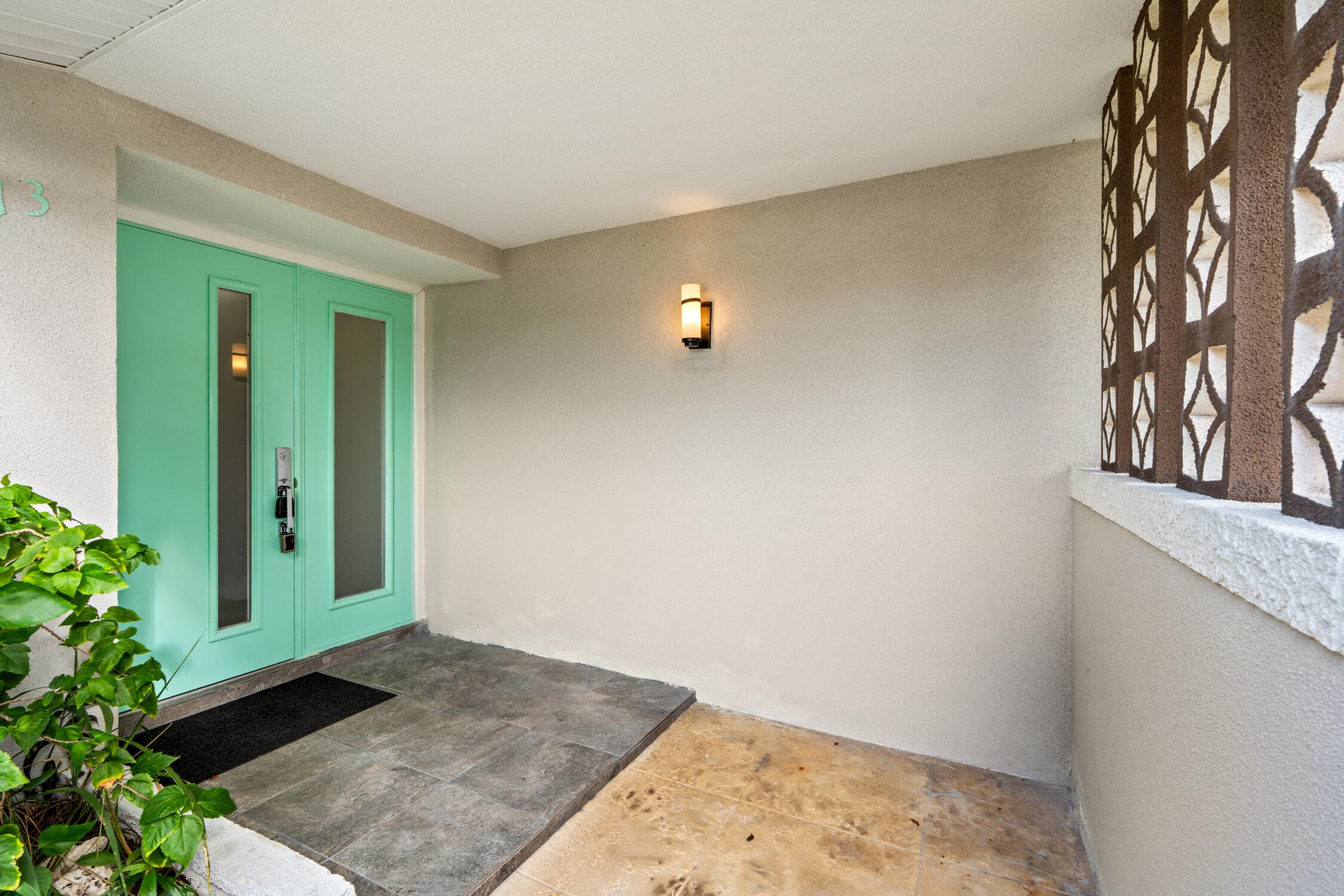 113 Park Lane E, Hypoluxo, FL 33462 — photo 7 of 36