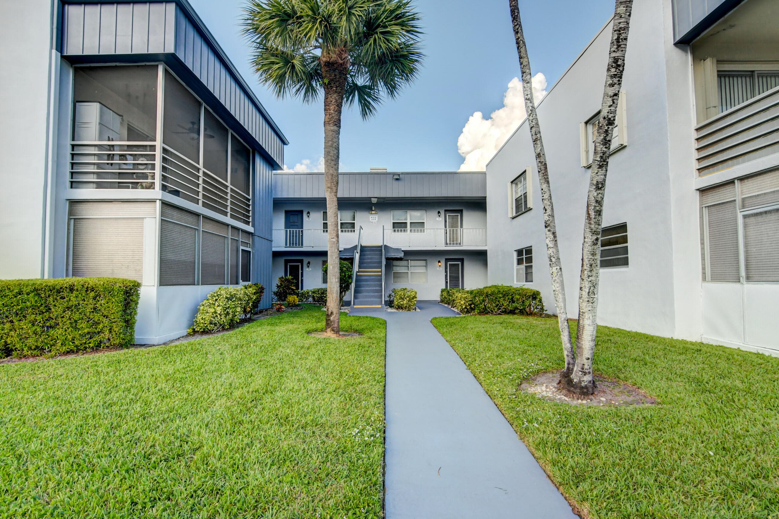 42 Burgundy A A, Delray Beach, FL 33484 — photo 3 of 39