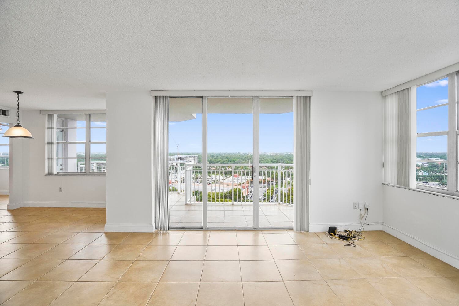 18051 Biscayne Boulevard 1504, Aventura, FL 33160 — photo 7 of 92