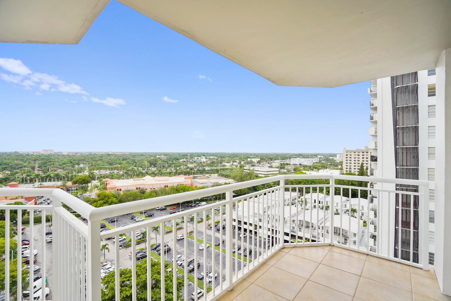 18051 Biscayne Boulevard 1504, Aventura, FL 33160 — photo 14 of 92