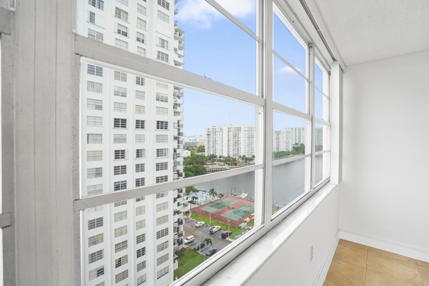 18051 Biscayne Boulevard 1504, Aventura, FL 33160 — photo 20 of 92