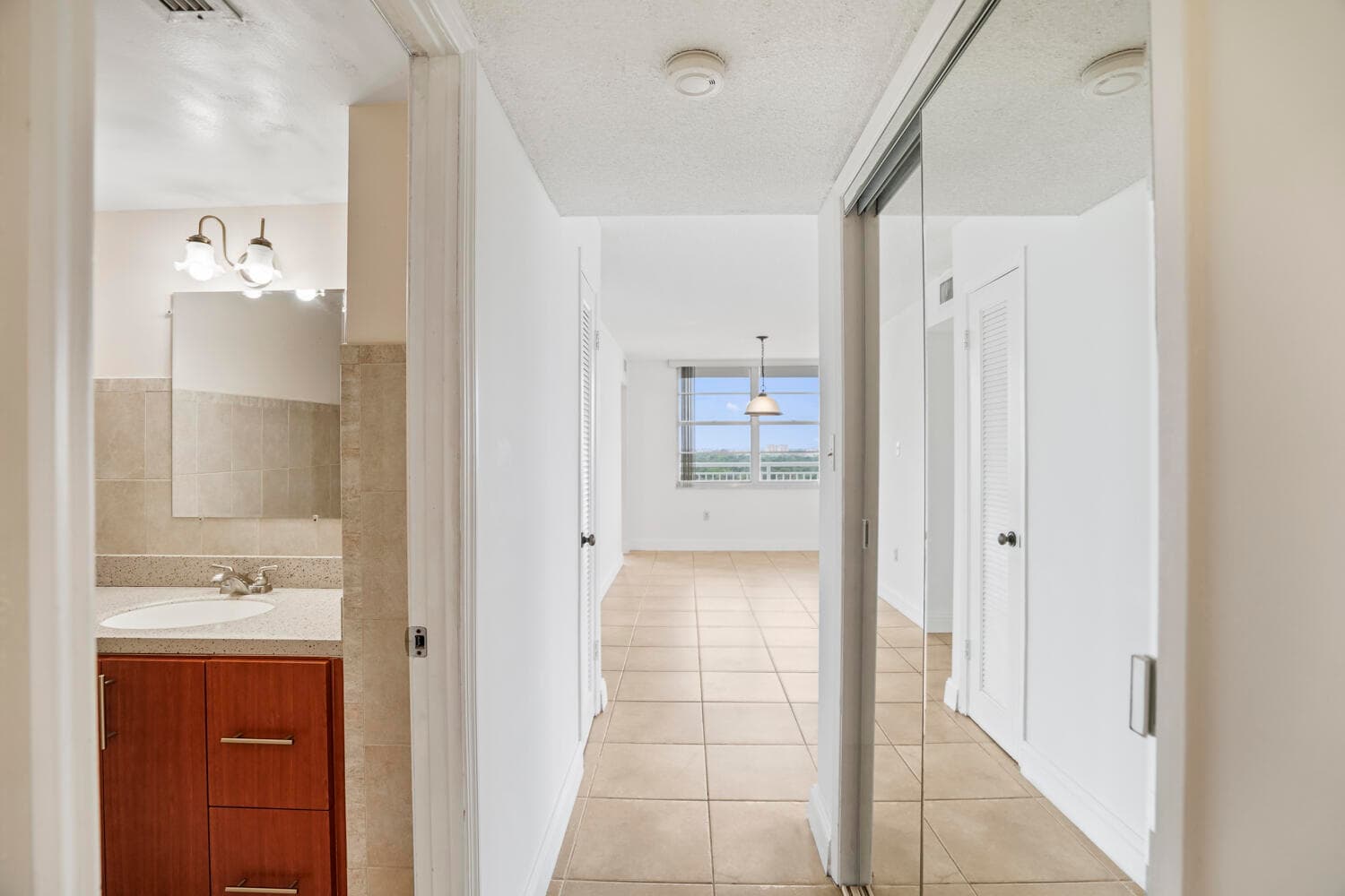 18051 Biscayne Boulevard 1504, Aventura, FL 33160 — photo 30 of 92