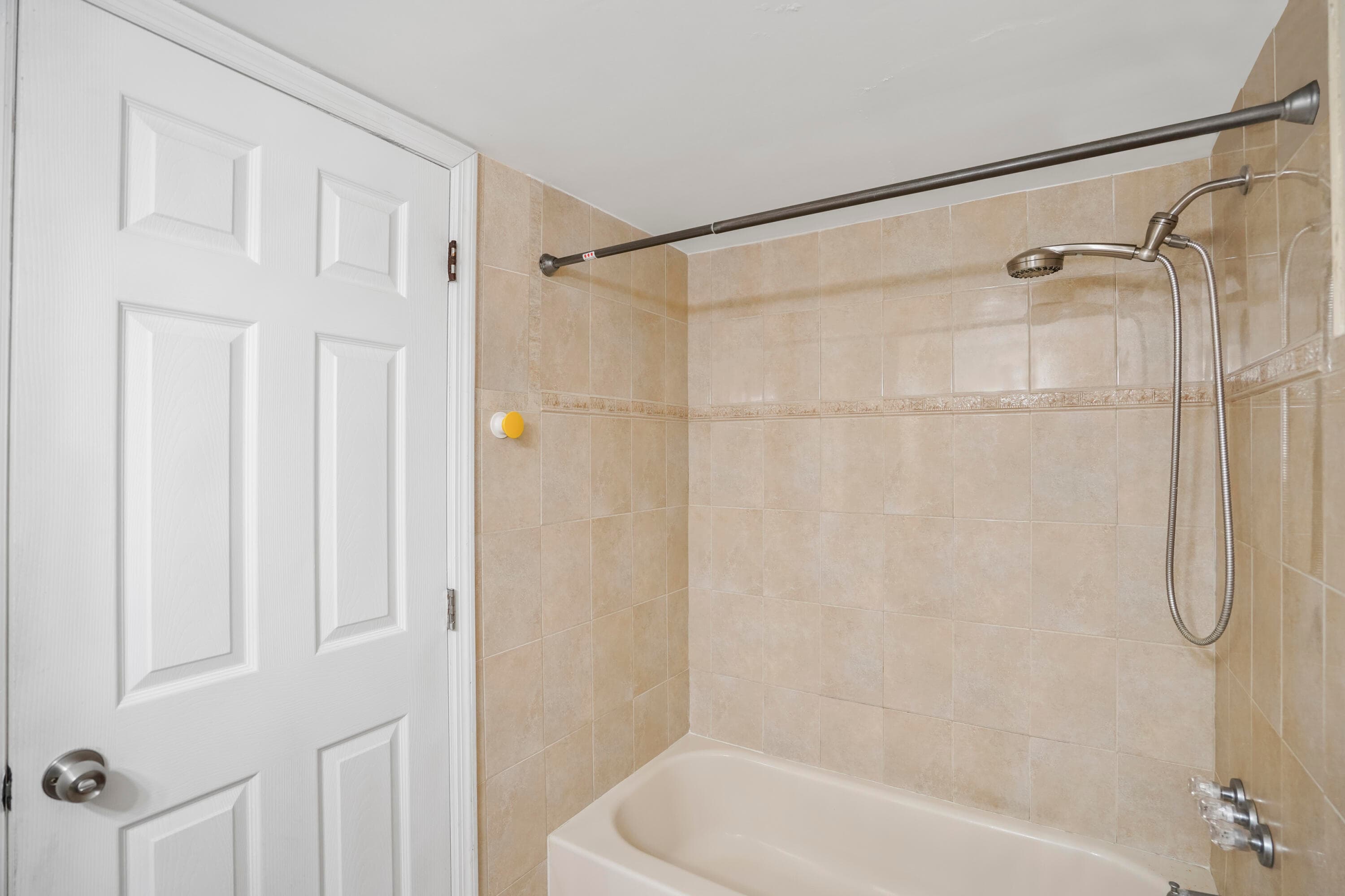 18051 Biscayne Boulevard 1504, Aventura, FL 33160 — photo 33 of 92
