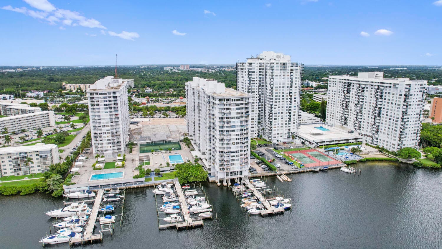 18051 Biscayne Boulevard 1504, Aventura, FL 33160 — photo 37 of 92