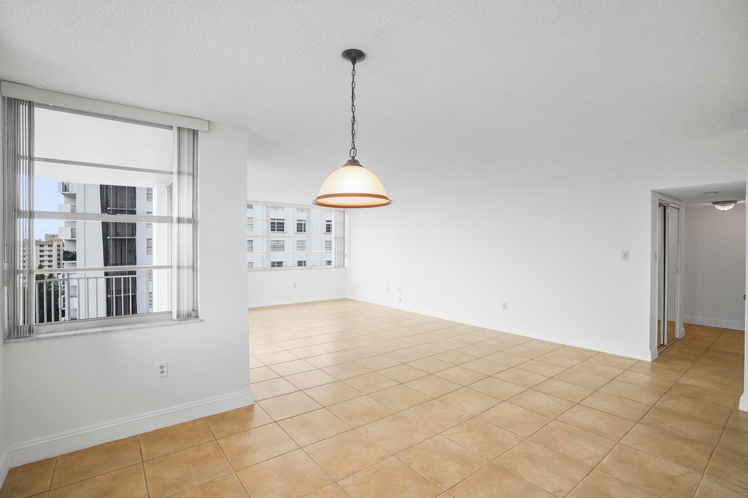 18051 Biscayne Boulevard 1504, Aventura, FL 33160 — photo 50 of 92