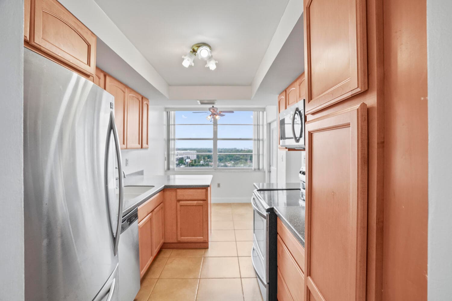 18051 Biscayne Boulevard 1504, Aventura, FL 33160 — photo 54 of 92