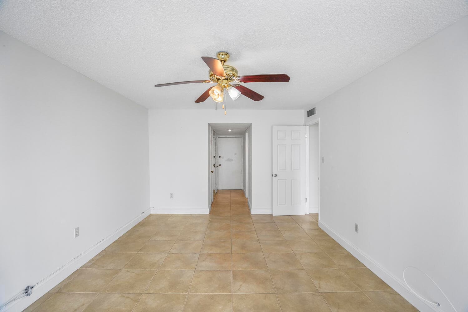 18051 Biscayne Boulevard 1504, Aventura, FL 33160 — photo 75 of 92