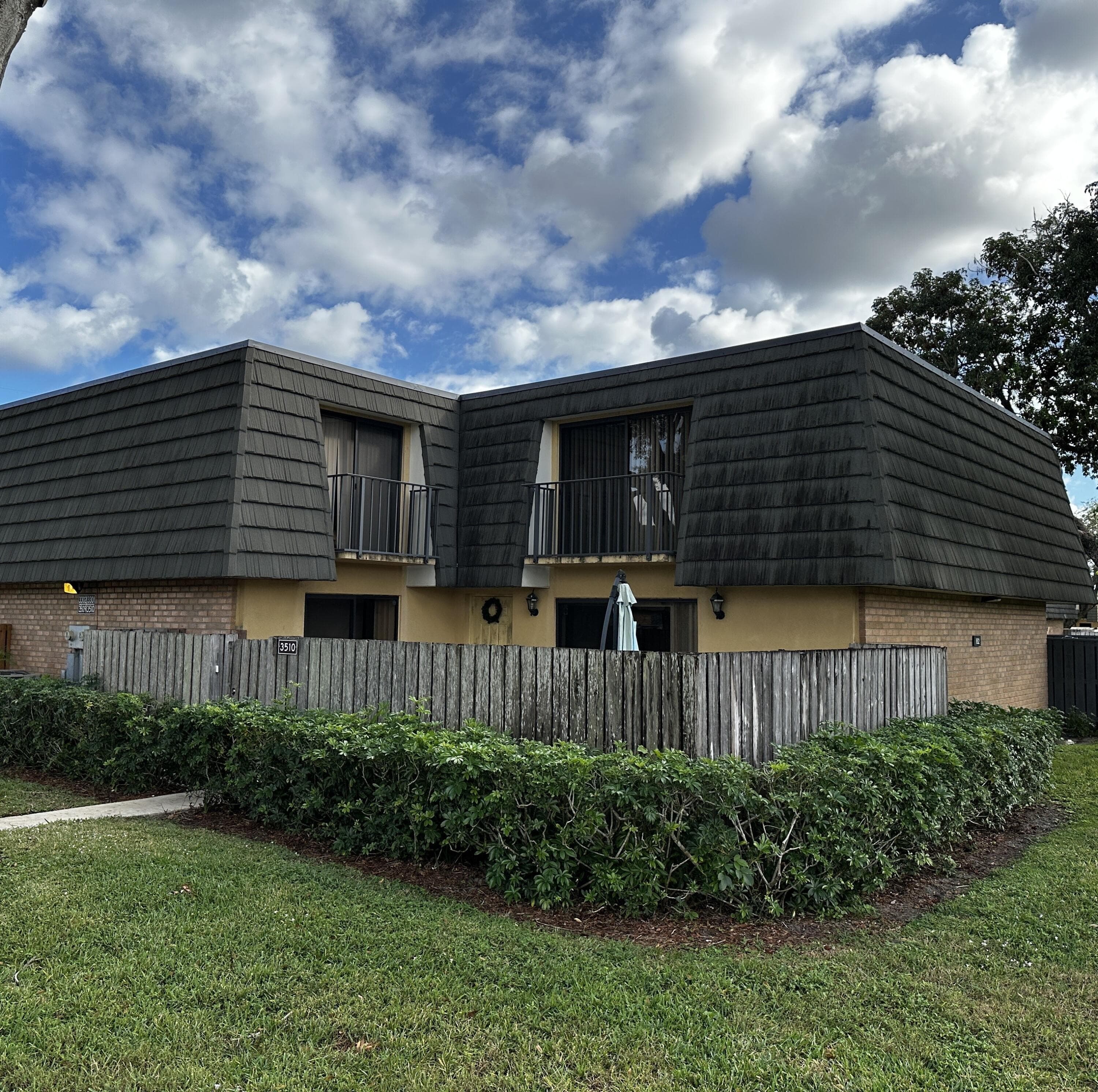 3510 35th Way #3510, West Palm Beach, FL 33407 — photo 1 of 20