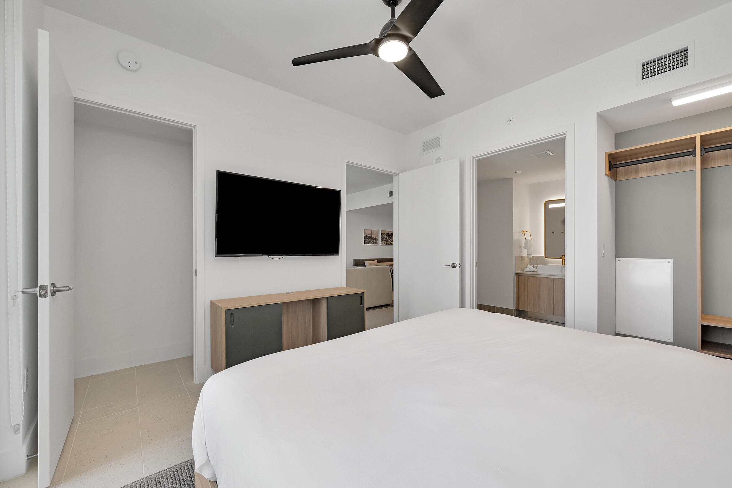 601 NE 1st Avenue 3809, Miami, FL 33132 — photo 18 of 40