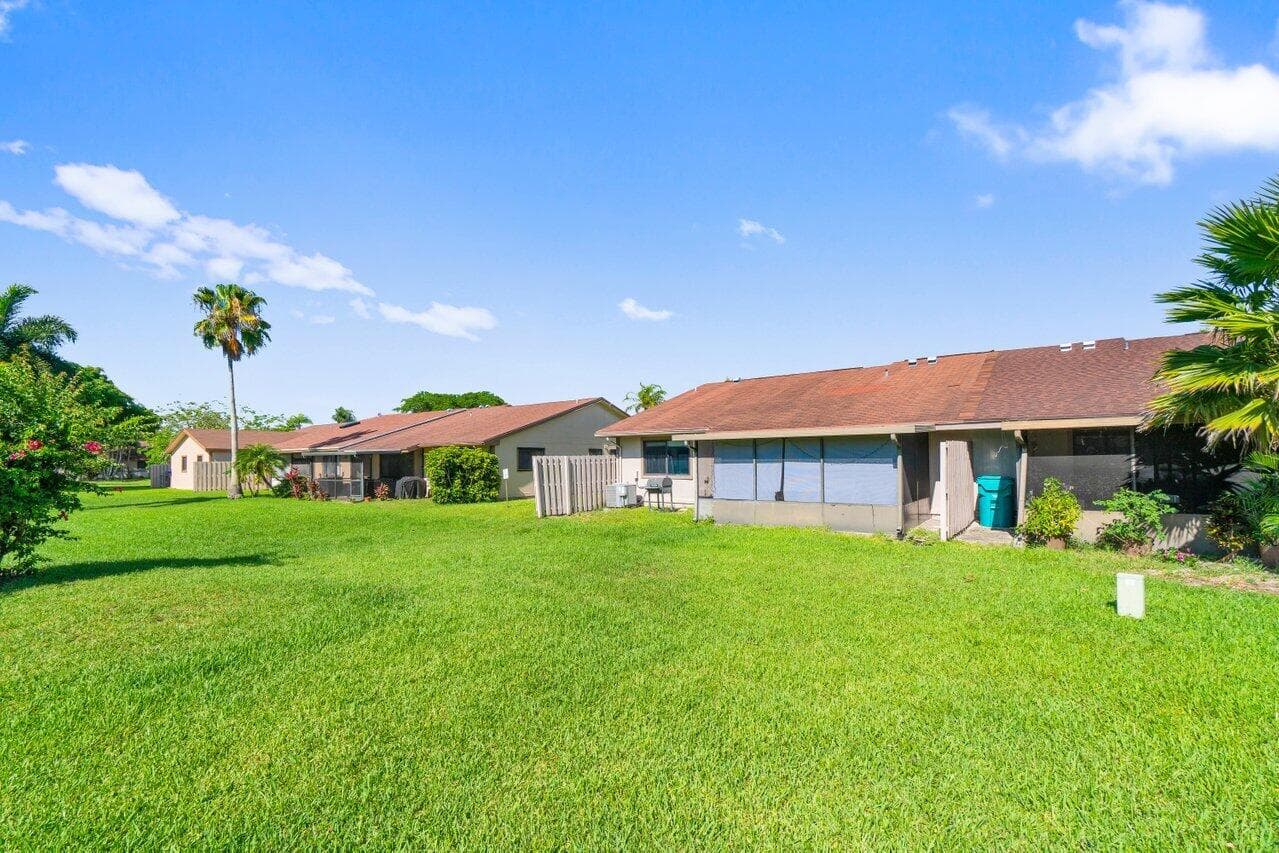 18 Winchmore Lane, Boynton Beach, FL 33426 — photo 28 of 30