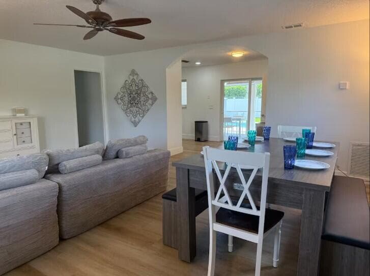 516 E Whitney Drive, Jupiter, FL 33458 — photo 4 of 47