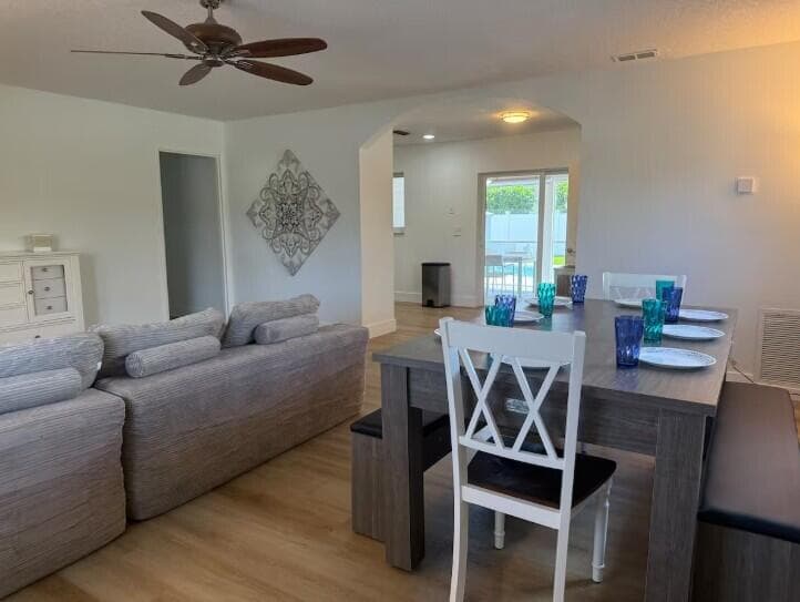 516 E Whitney Drive, Jupiter, FL 33458 — photo 9 of 47