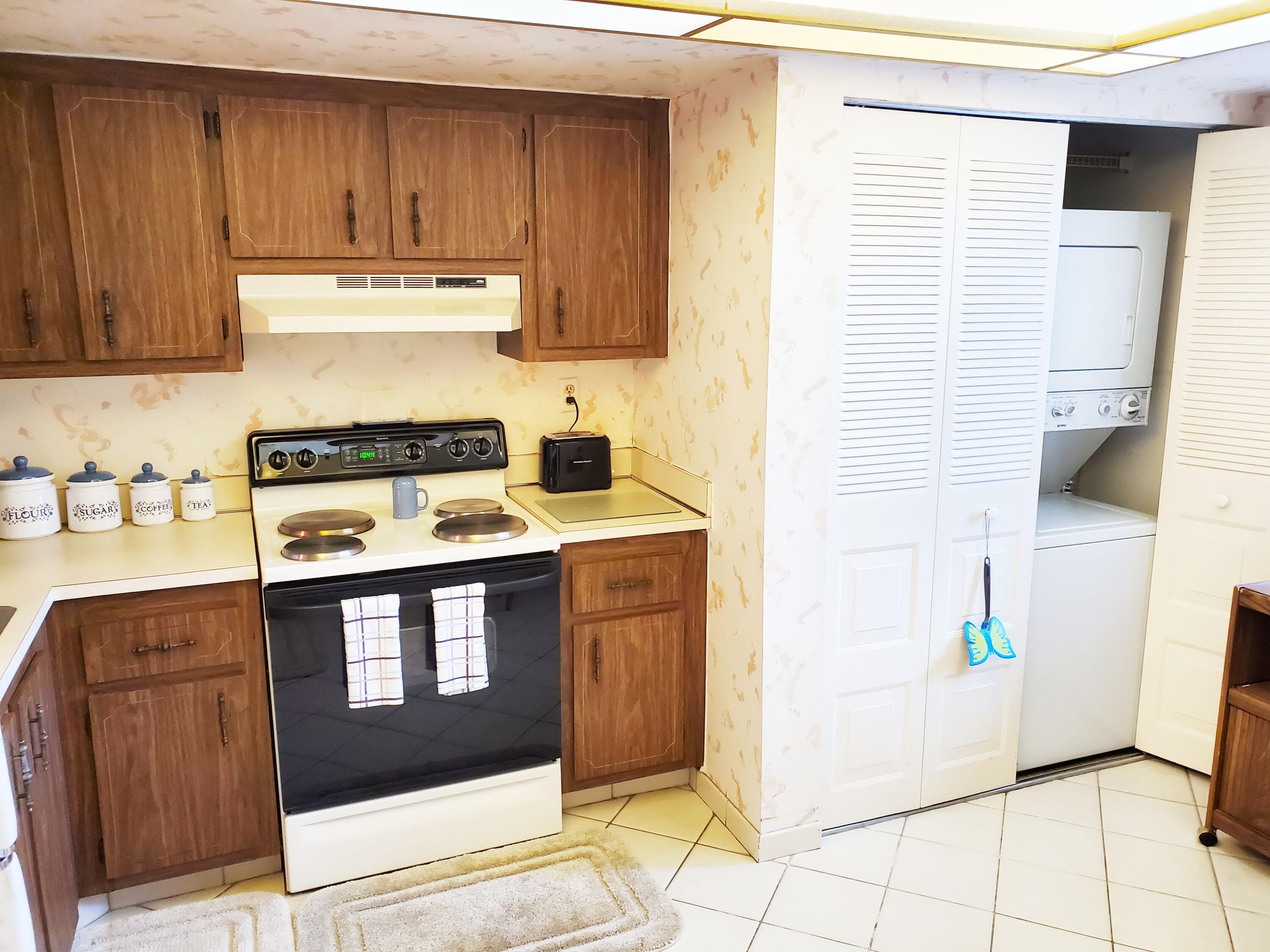 7688 NW 18th Street 301, Margate, FL 33063 — photo 5 of 24