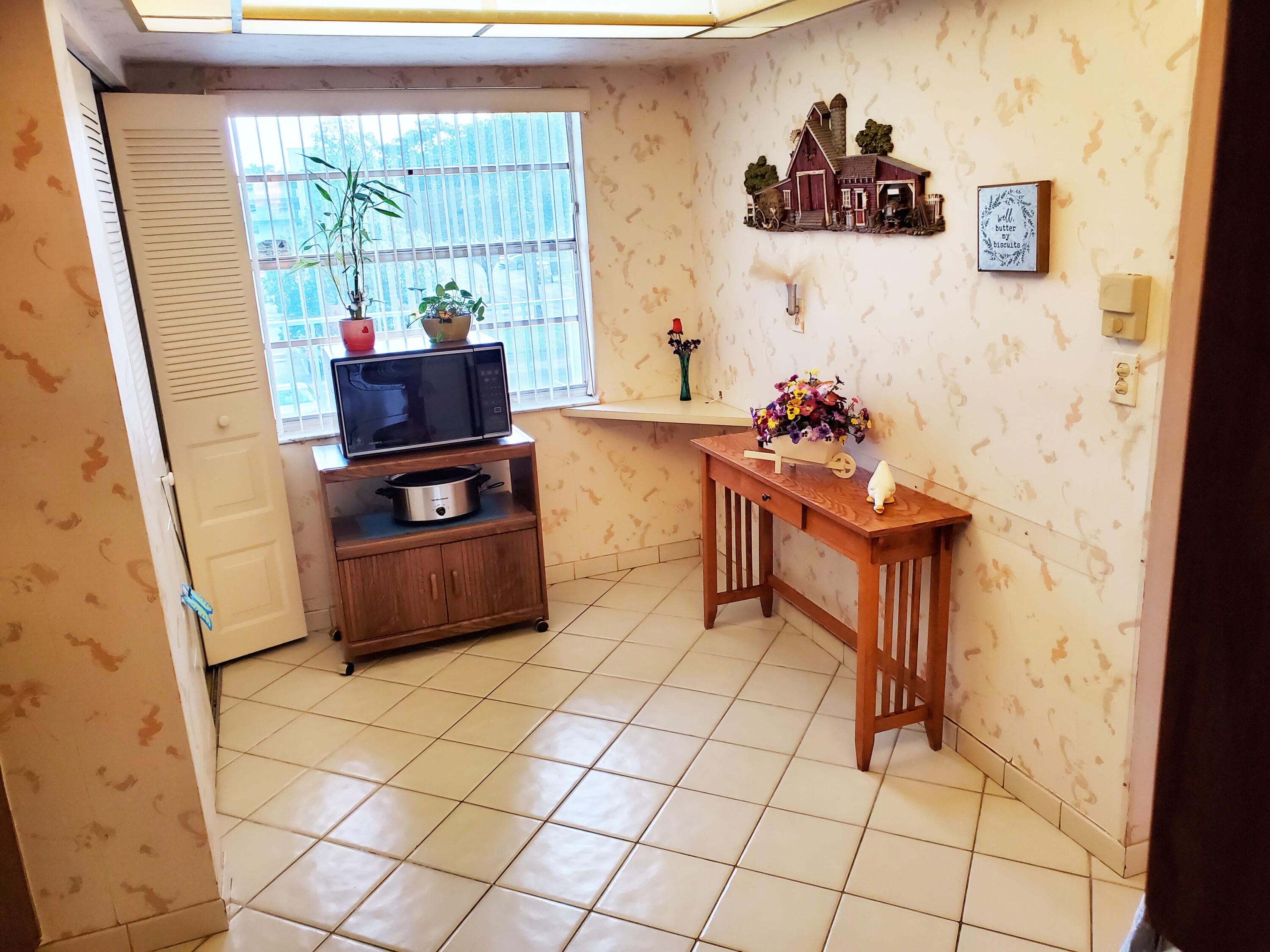 7688 NW 18th Street 301, Margate, FL 33063 — photo 6 of 24