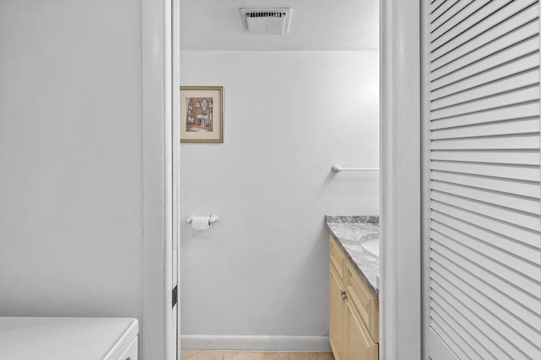 1402 Nebraska Avenue 13, Fort Pierce, FL 34950 — photo 14 of 33