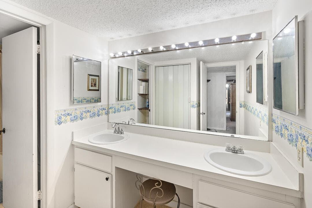 1402 Nebraska Avenue 13, Fort Pierce, FL 34950 — photo 15 of 33