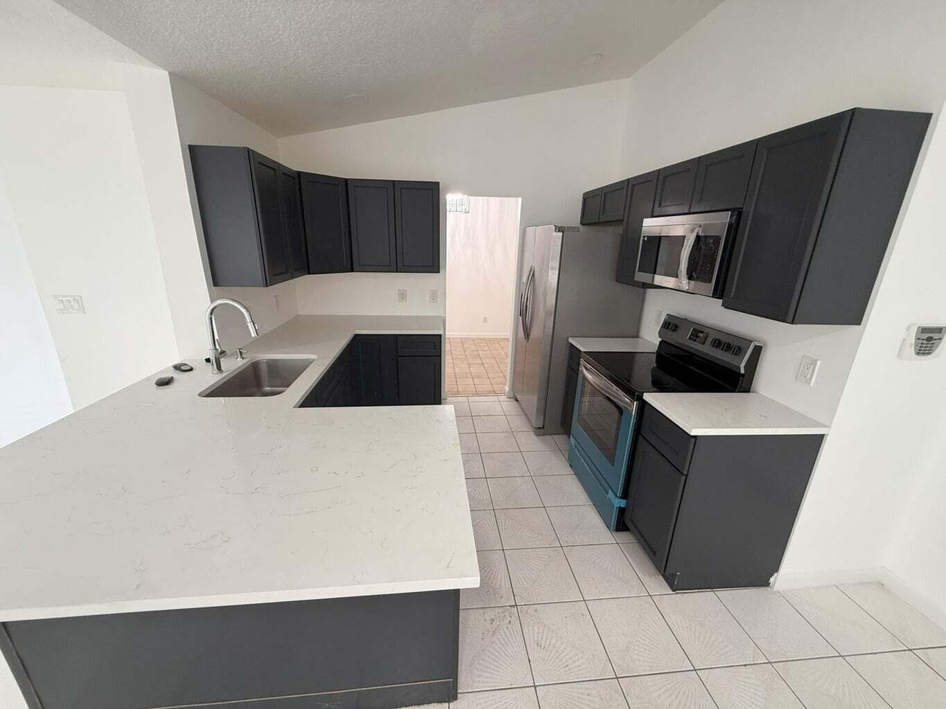 1334 N Mangonia Drive Drive, West Palm Beach, FL 33401 — photo 10 of 32