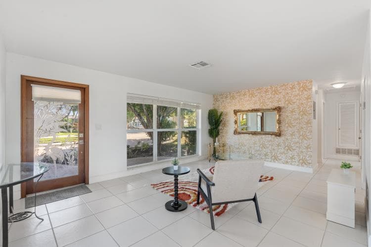 1001 SE 5 Avenue, Pompano Beach, FL 33060 — photo 5 of 32
