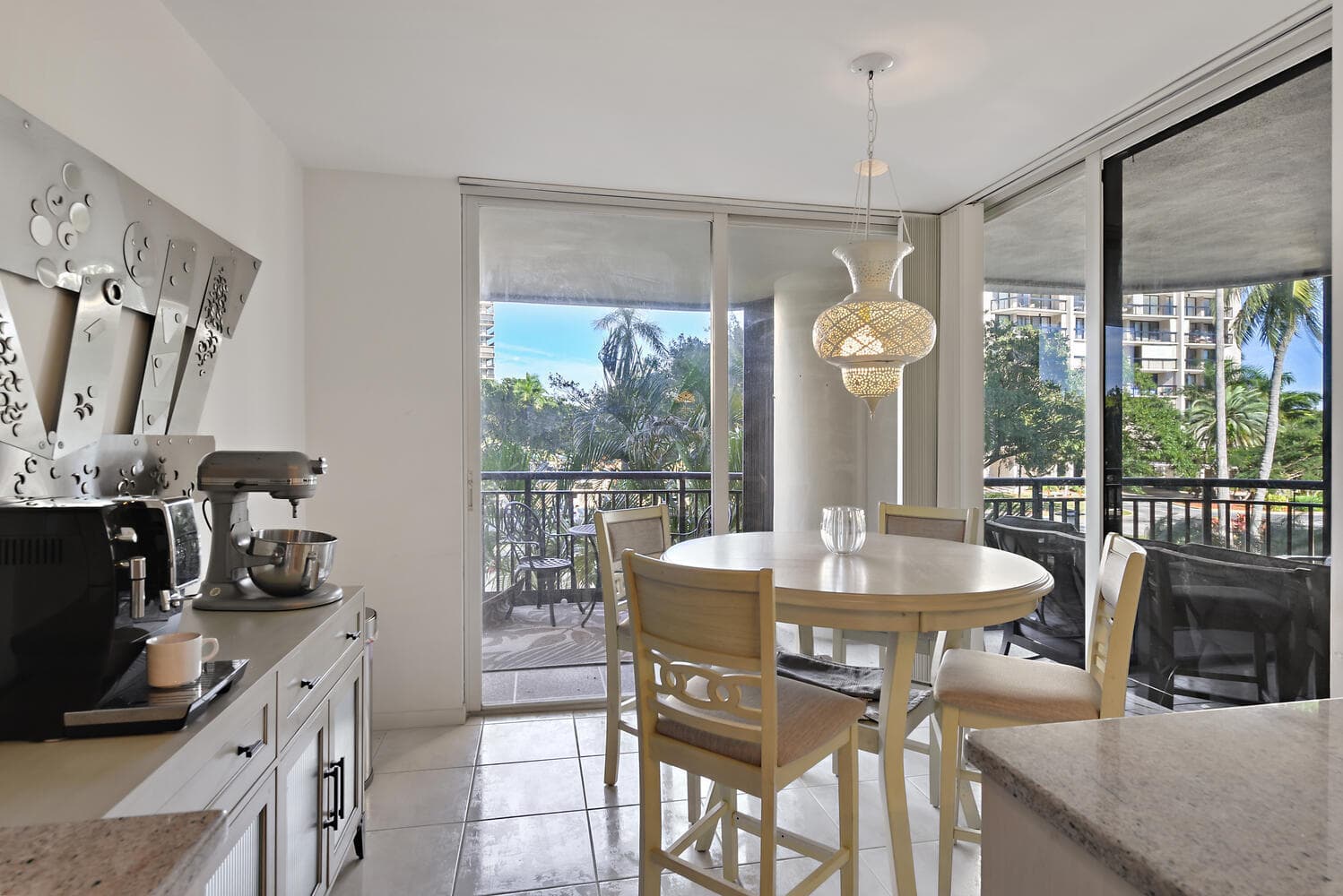 2427 Presidential Way 204, West Palm Beach, FL 33401 — photo 10 of 35