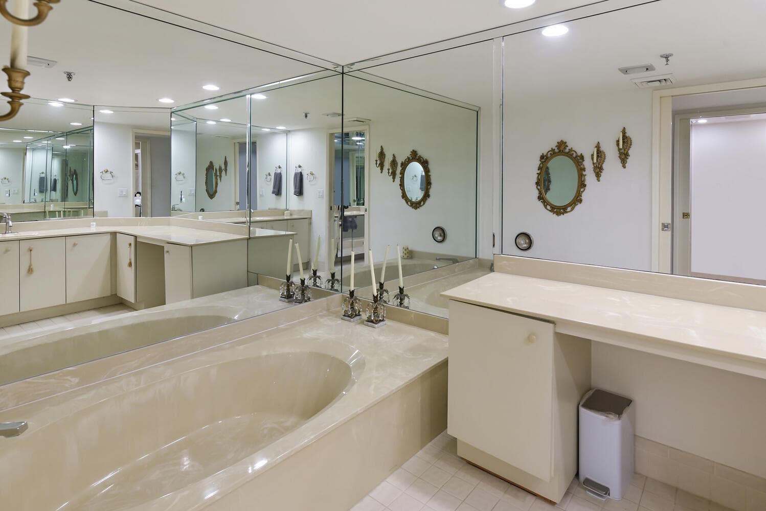 2427 Presidential Way 204, West Palm Beach, FL 33401 — photo 15 of 35