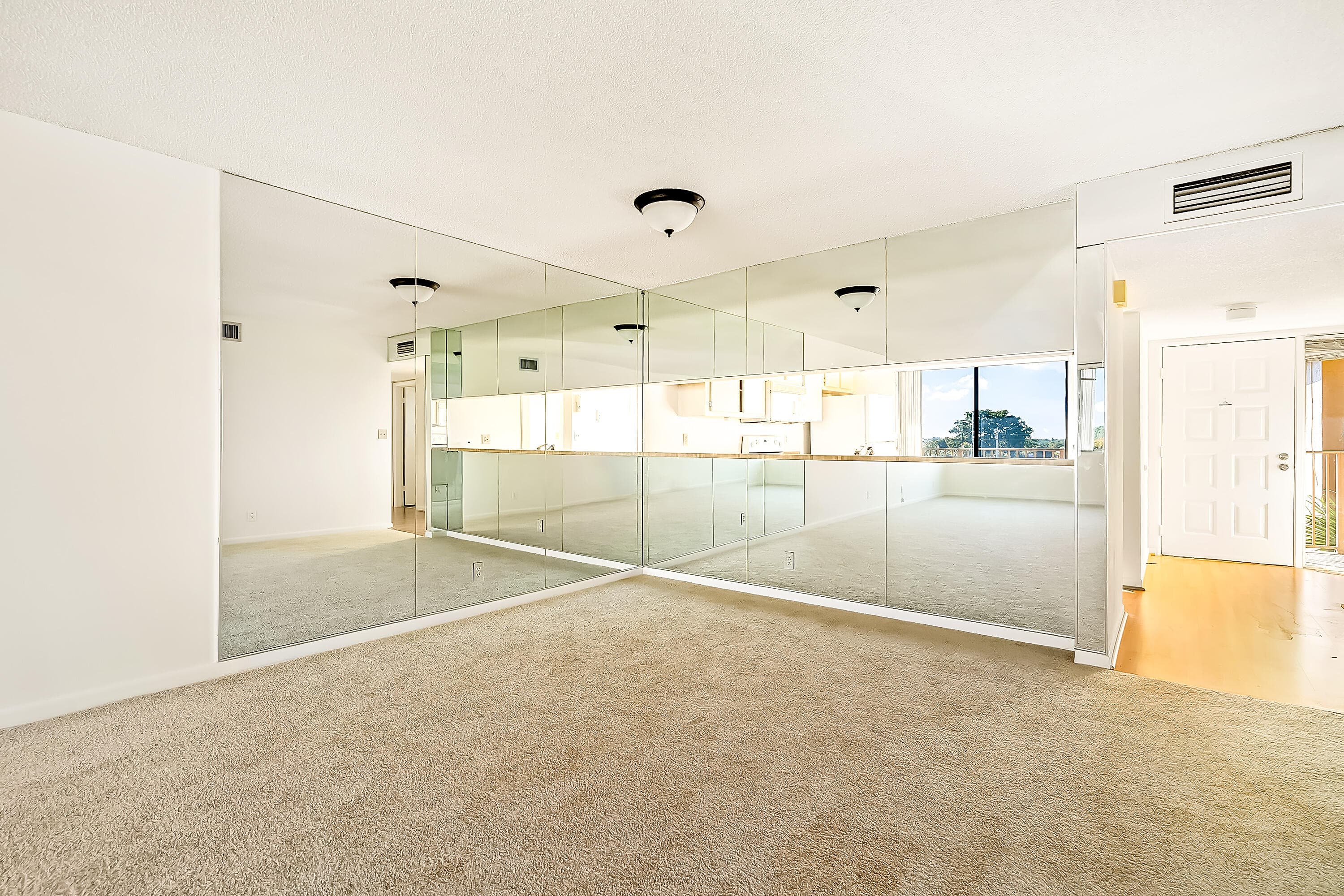 8030 Hampton Boulevard 502, North Lauderdale, FL 33068 — photo 11 of 51