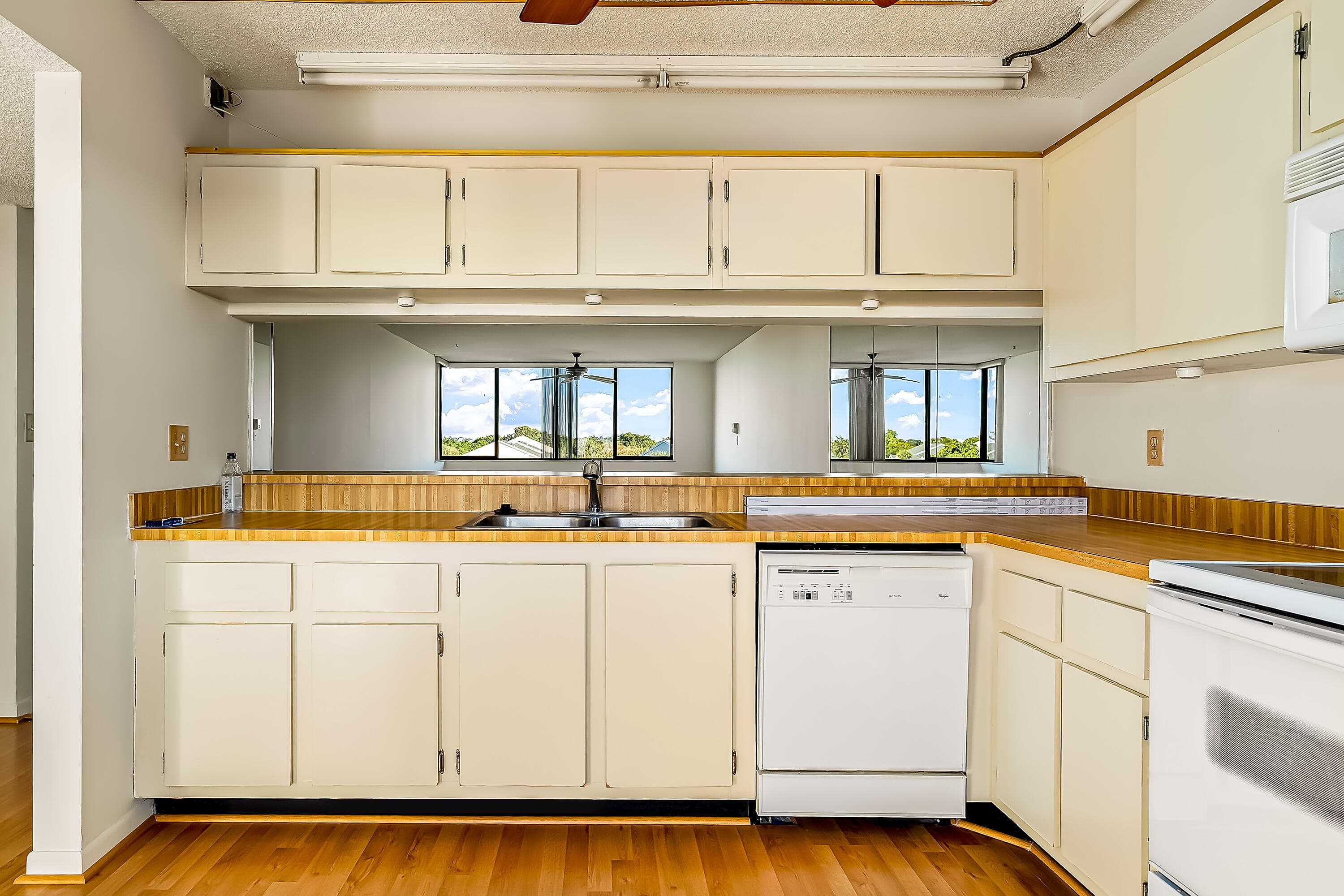 8030 Hampton Boulevard 502, North Lauderdale, FL 33068 — photo 15 of 51