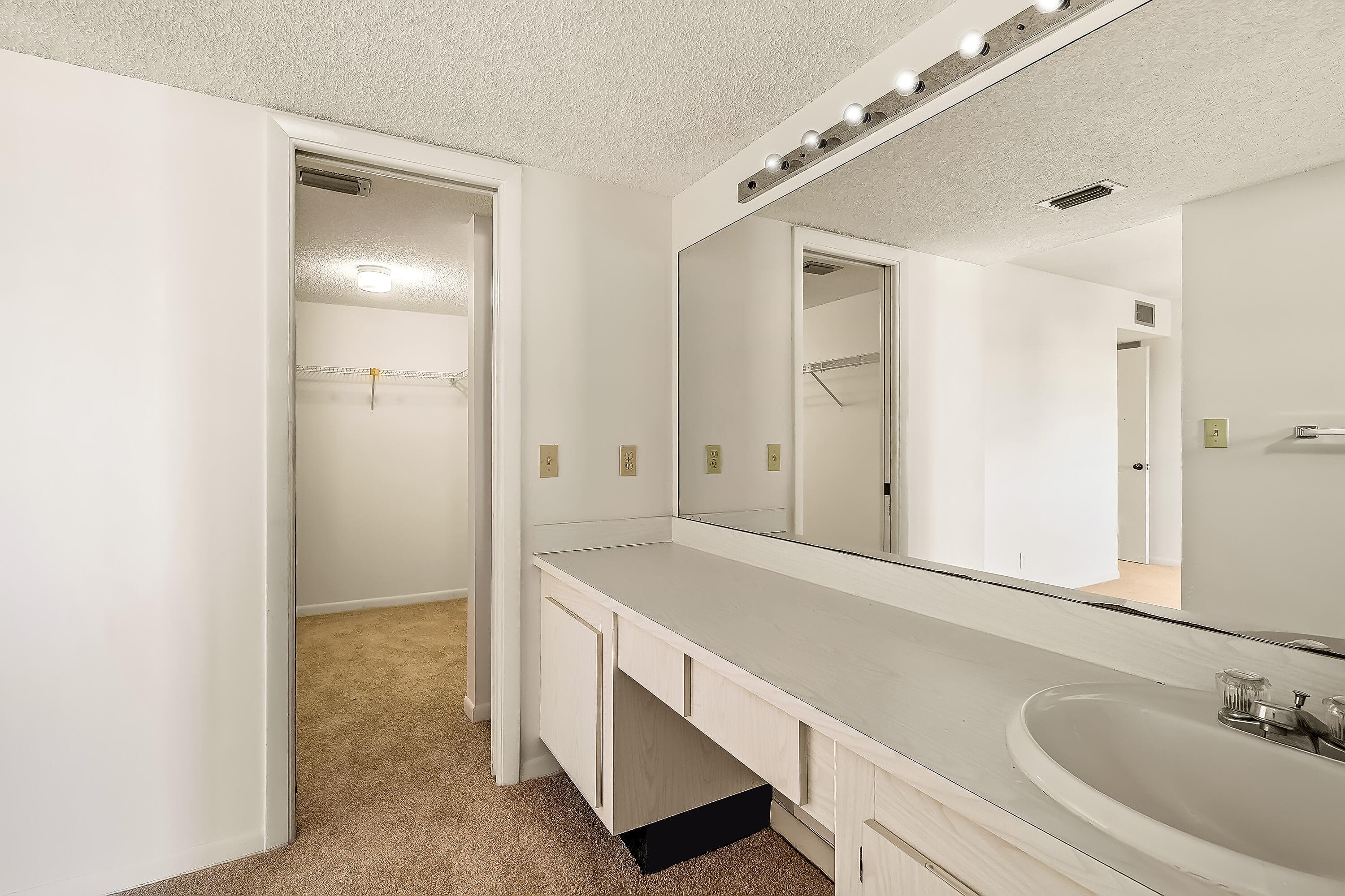 8030 Hampton Boulevard 502, North Lauderdale, FL 33068 — photo 31 of 51