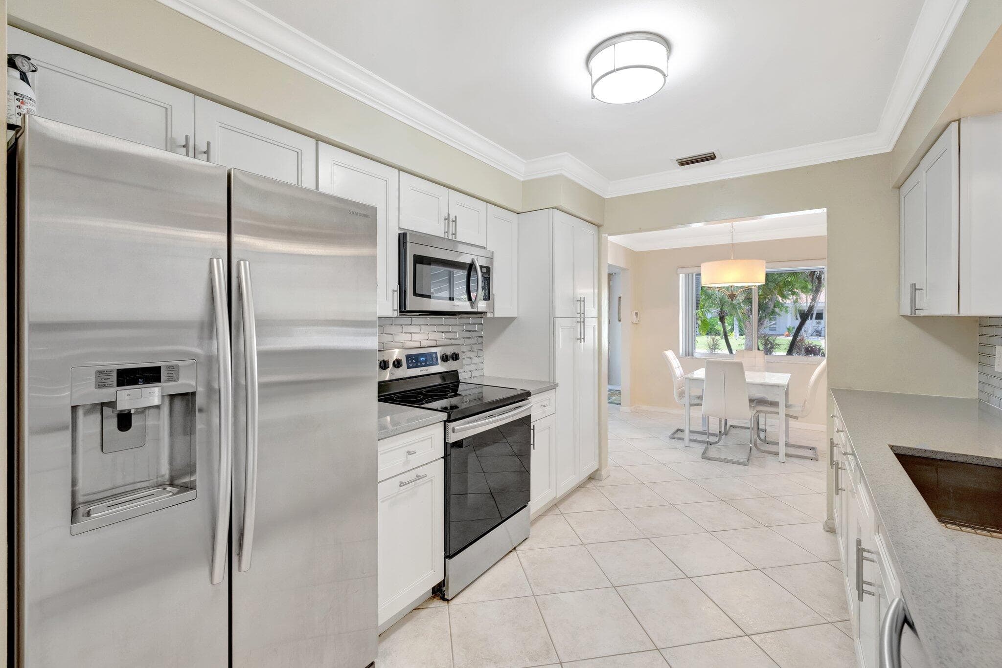 3792 NE 19th Avenue, Oakland Park, FL 33308 — photo 23 of 56