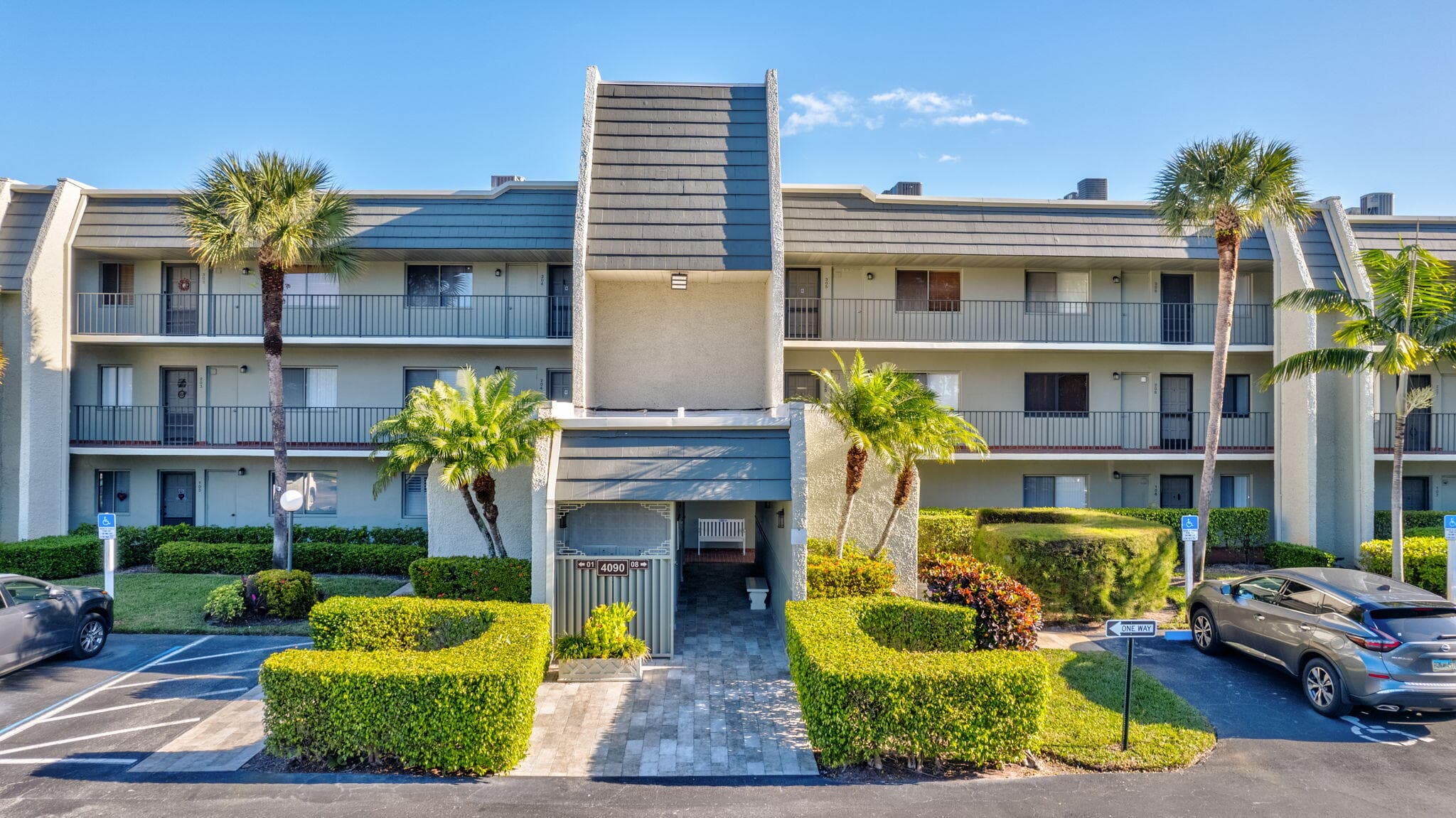 4090 Tivoli Court 208, Lake Worth, FL 33467 — photo 5 of 19
