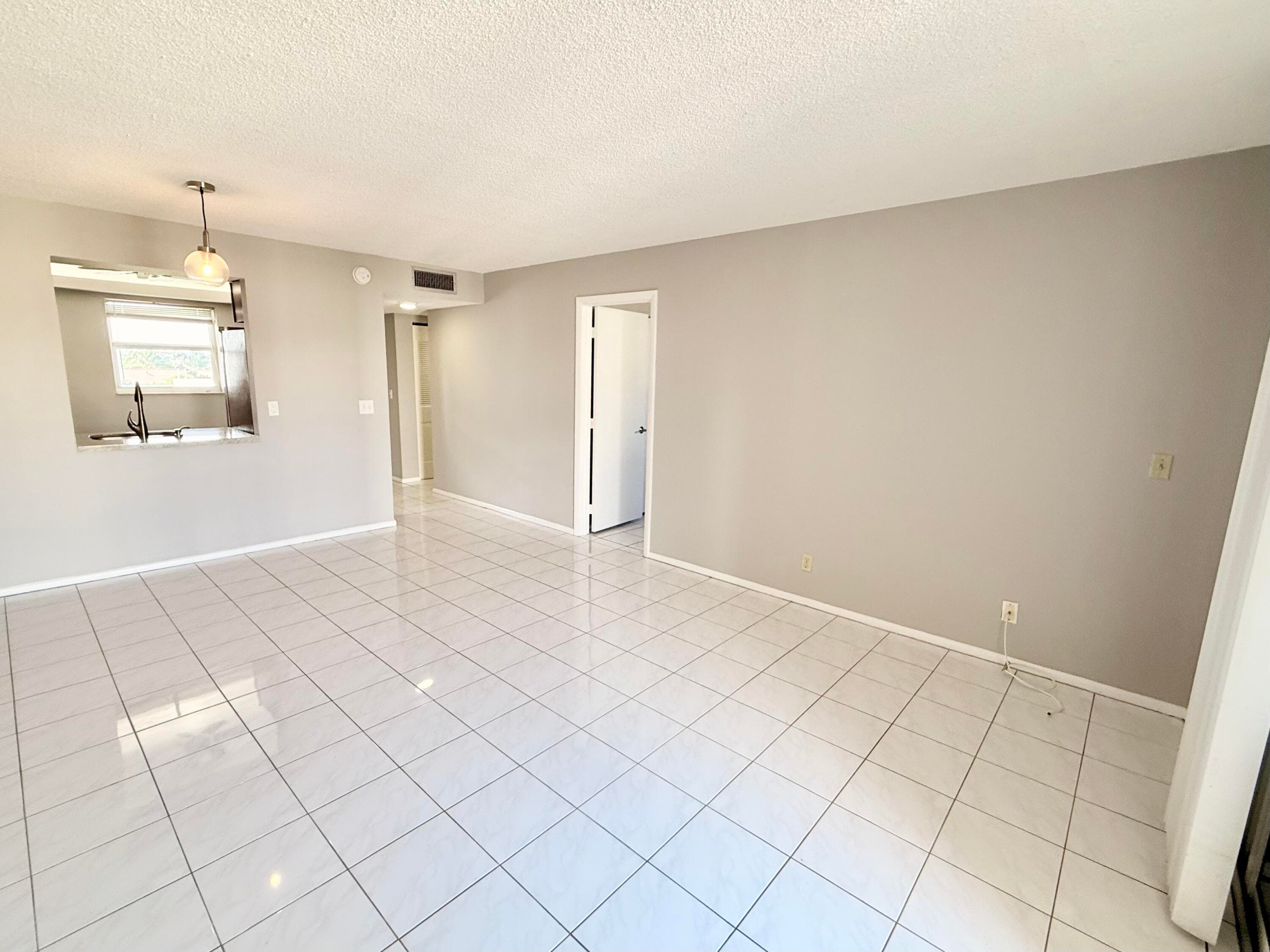 2929 S Ocean Boulevard 406, Boca Raton, FL 33432 — photo 5 of 16