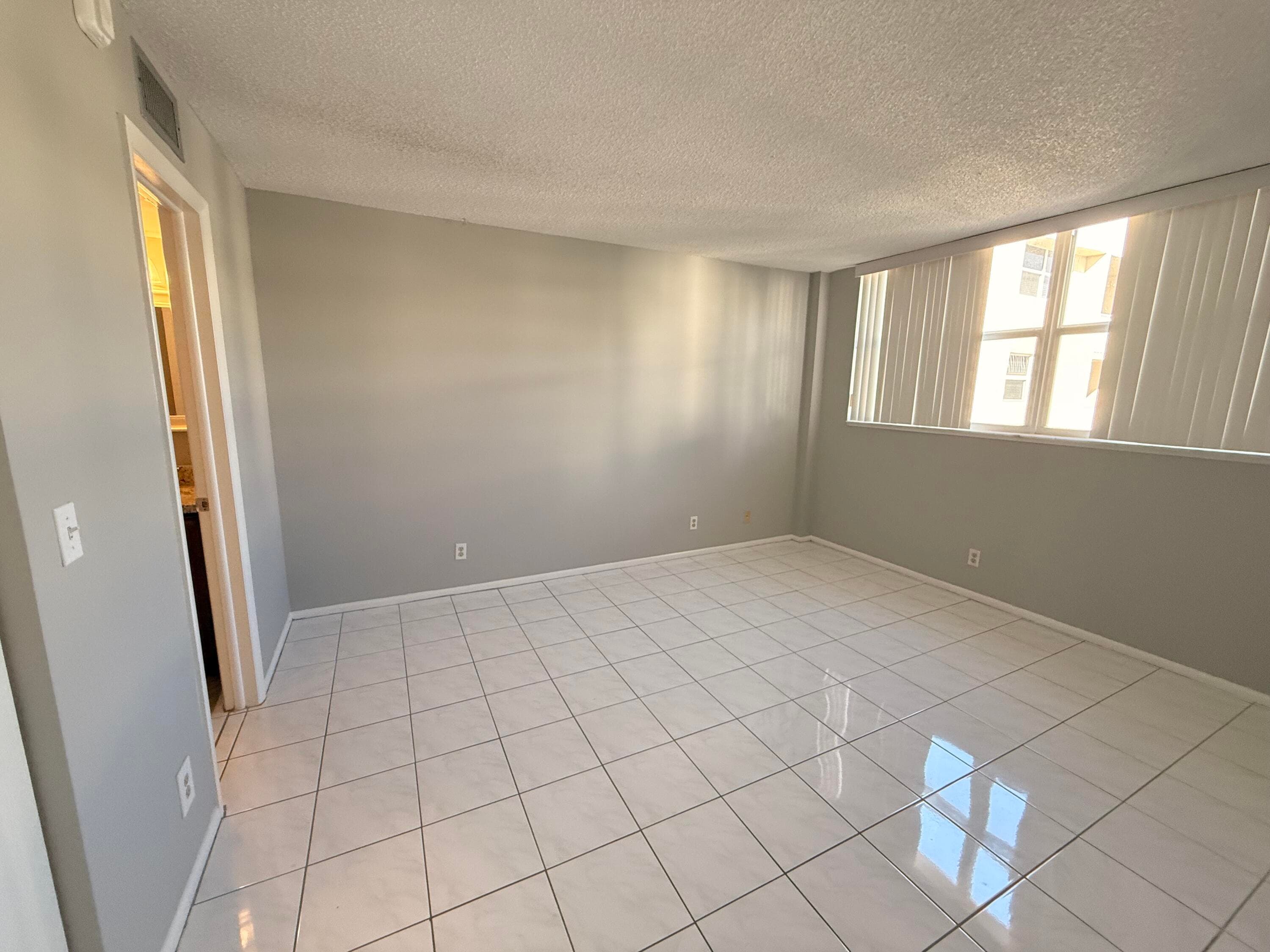 2929 S Ocean Boulevard 406, Boca Raton, FL 33432 — photo 11 of 16