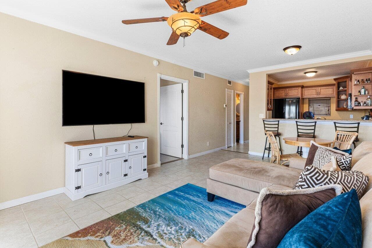 2201 SE 9th Street 107, Pompano Beach, FL 33062 — photo 3 of 34