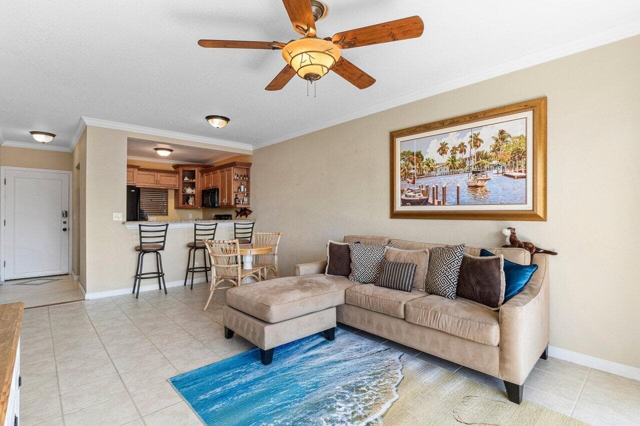 2201 SE 9th Street 107, Pompano Beach, FL 33062 — photo 4 of 34