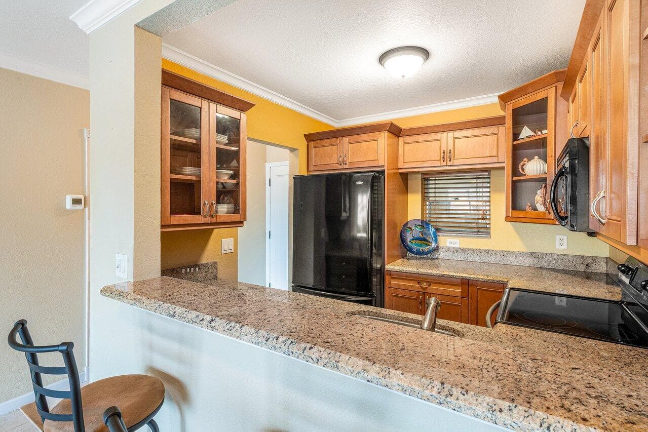 2201 SE 9th Street 107, Pompano Beach, FL 33062 — photo 6 of 34