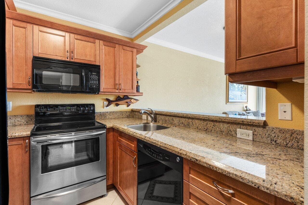 2201 SE 9th Street 107, Pompano Beach, FL 33062 — photo 7 of 34
