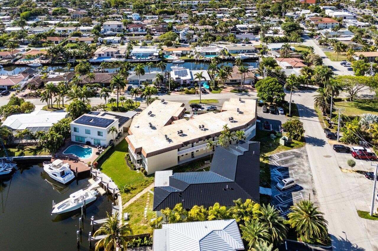 2201 SE 9th Street 107, Pompano Beach, FL 33062 — photo 30 of 34