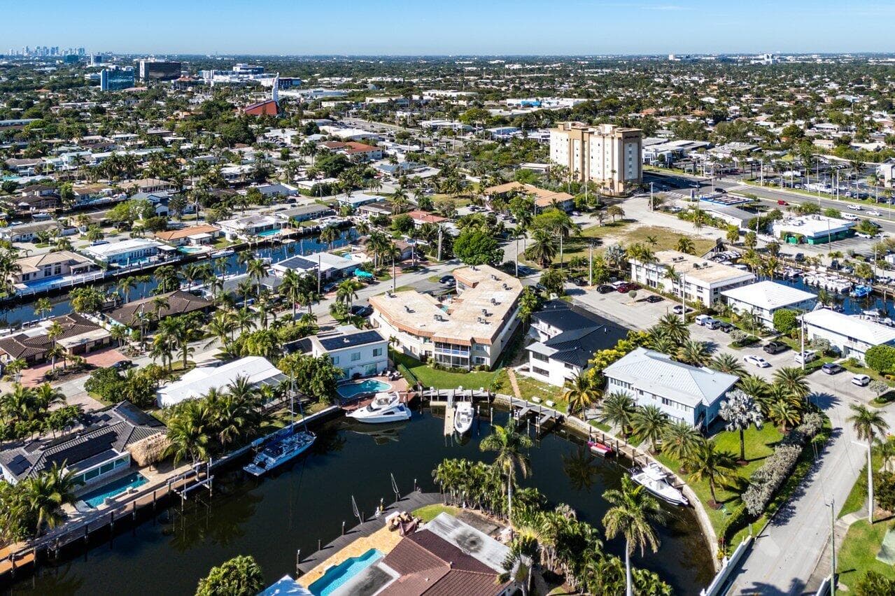 2201 SE 9th Street 107, Pompano Beach, FL 33062 — photo 31 of 34