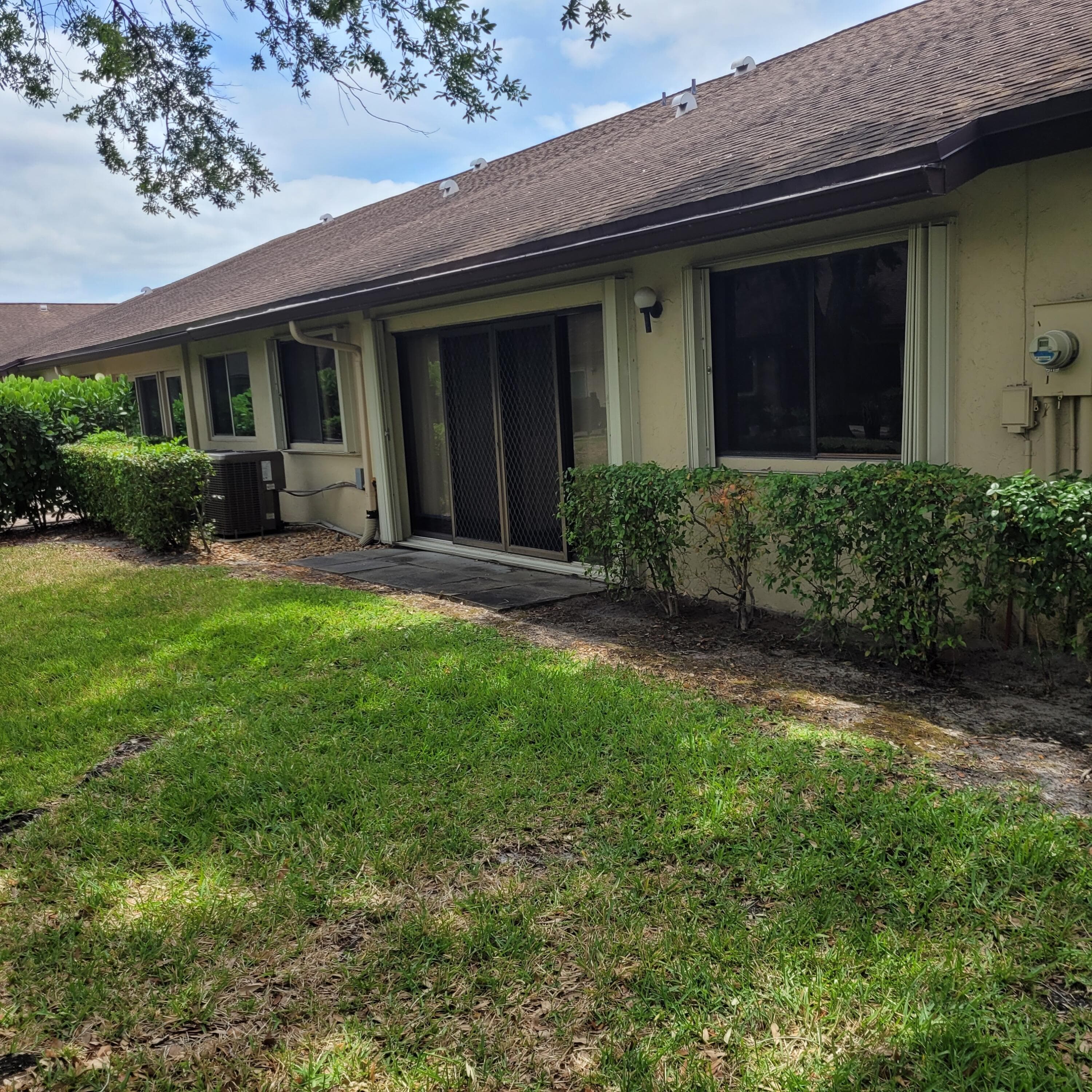 135 Meander Circle, Royal Palm Beach, FL 33411 — photo 9 of 12