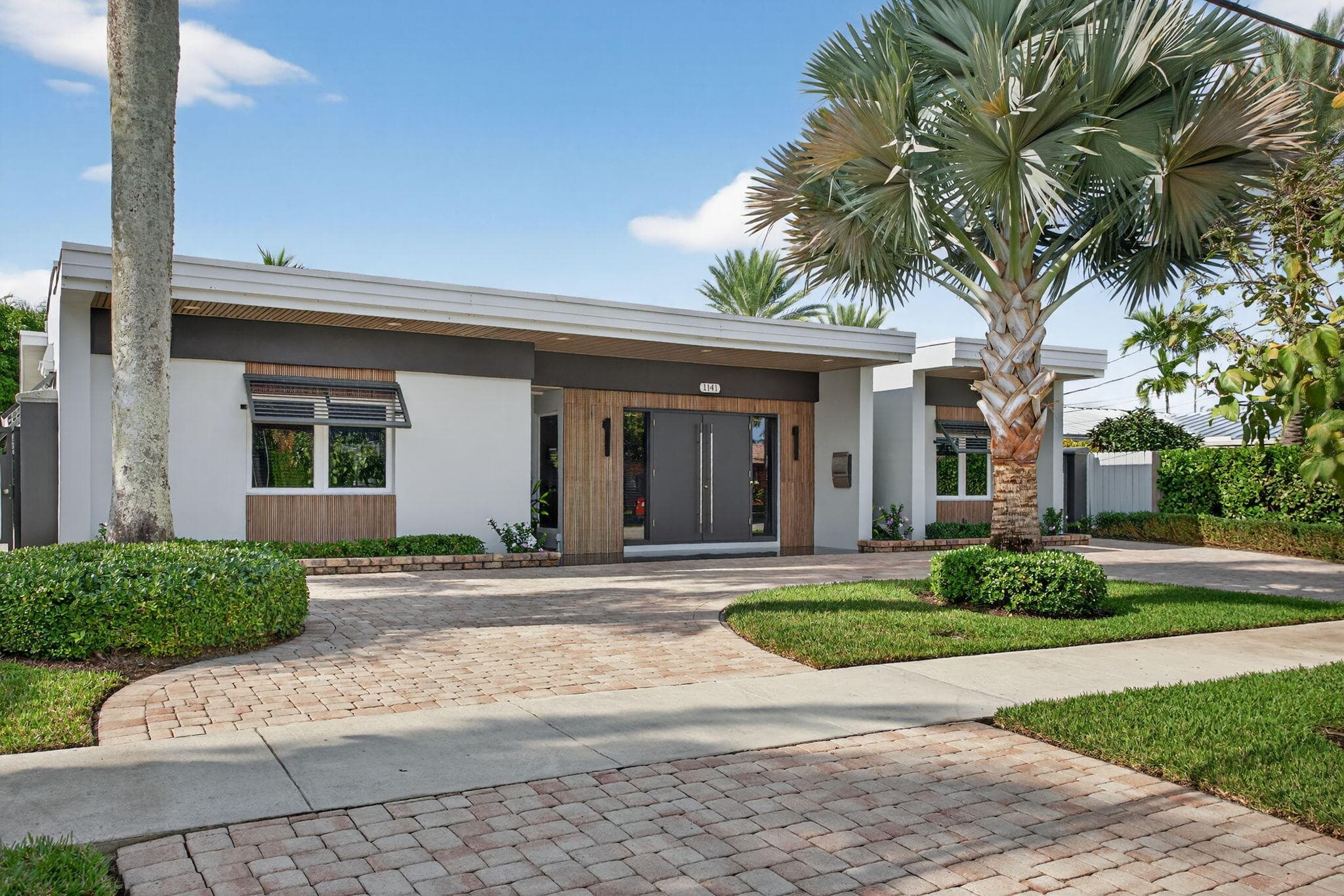 1141 SE 9th Avenue, Pompano Beach, FL 33060 — photo 1 of 57