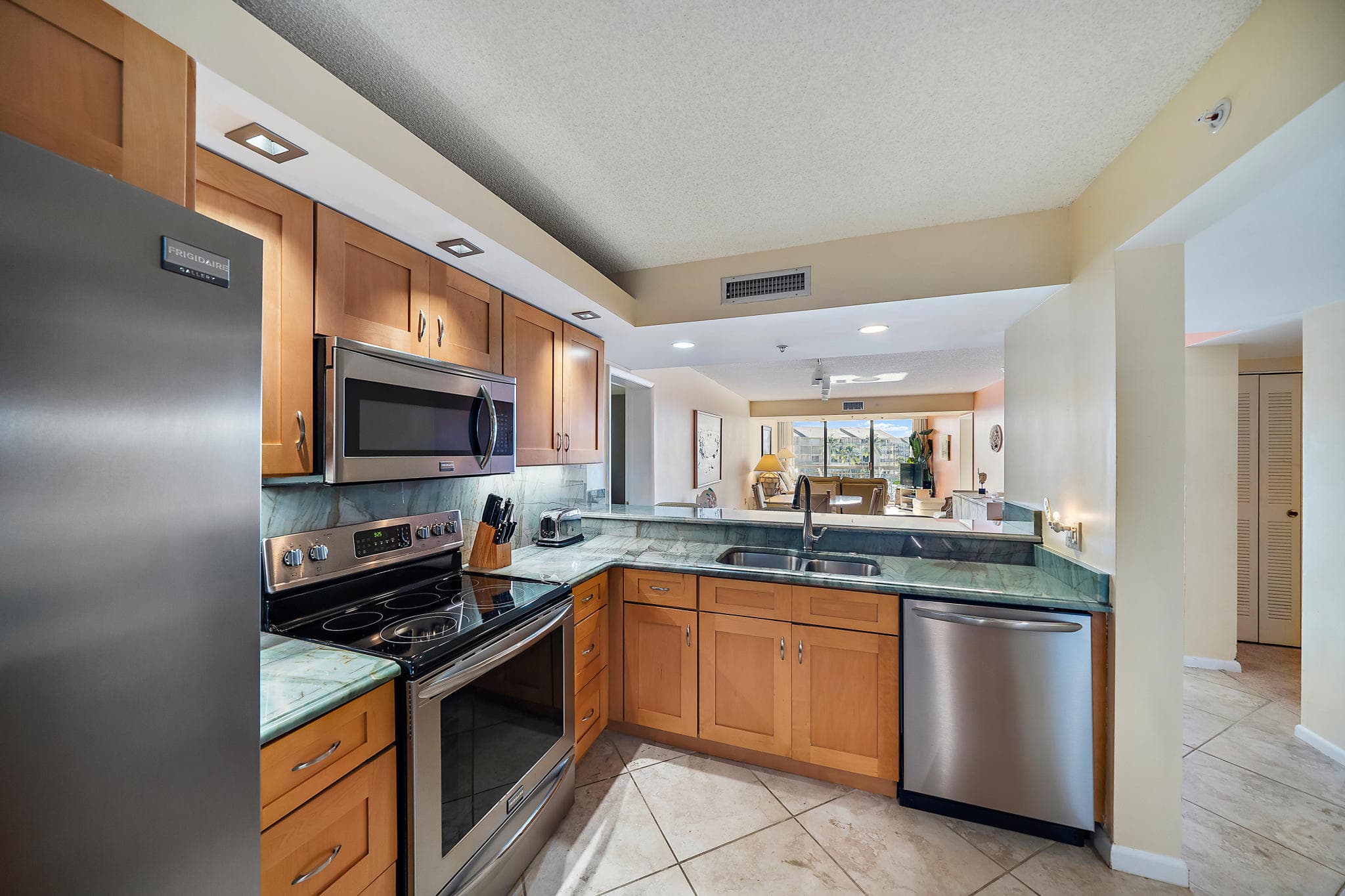2601 Marina Isle Way 402, Jupiter, FL 33477 — photo 19 of 58