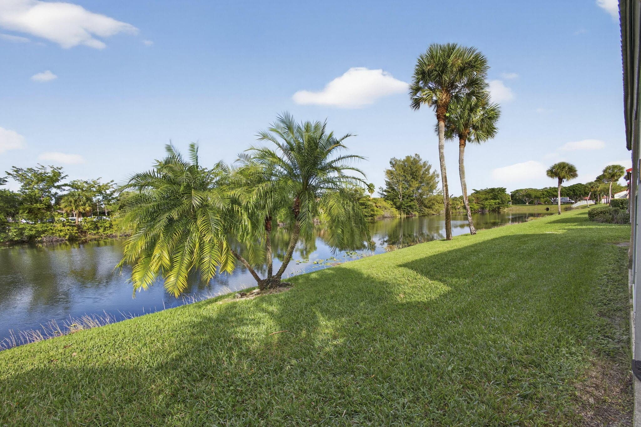 135 Lake Anne Drive, West Palm Beach, FL 33411 — photo 29 of 63