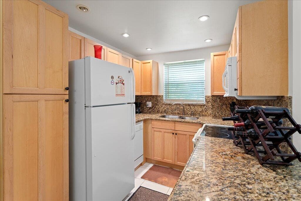 1124 NW 13th Street 120a, Boca Raton, FL 33486 — photo 3 of 23